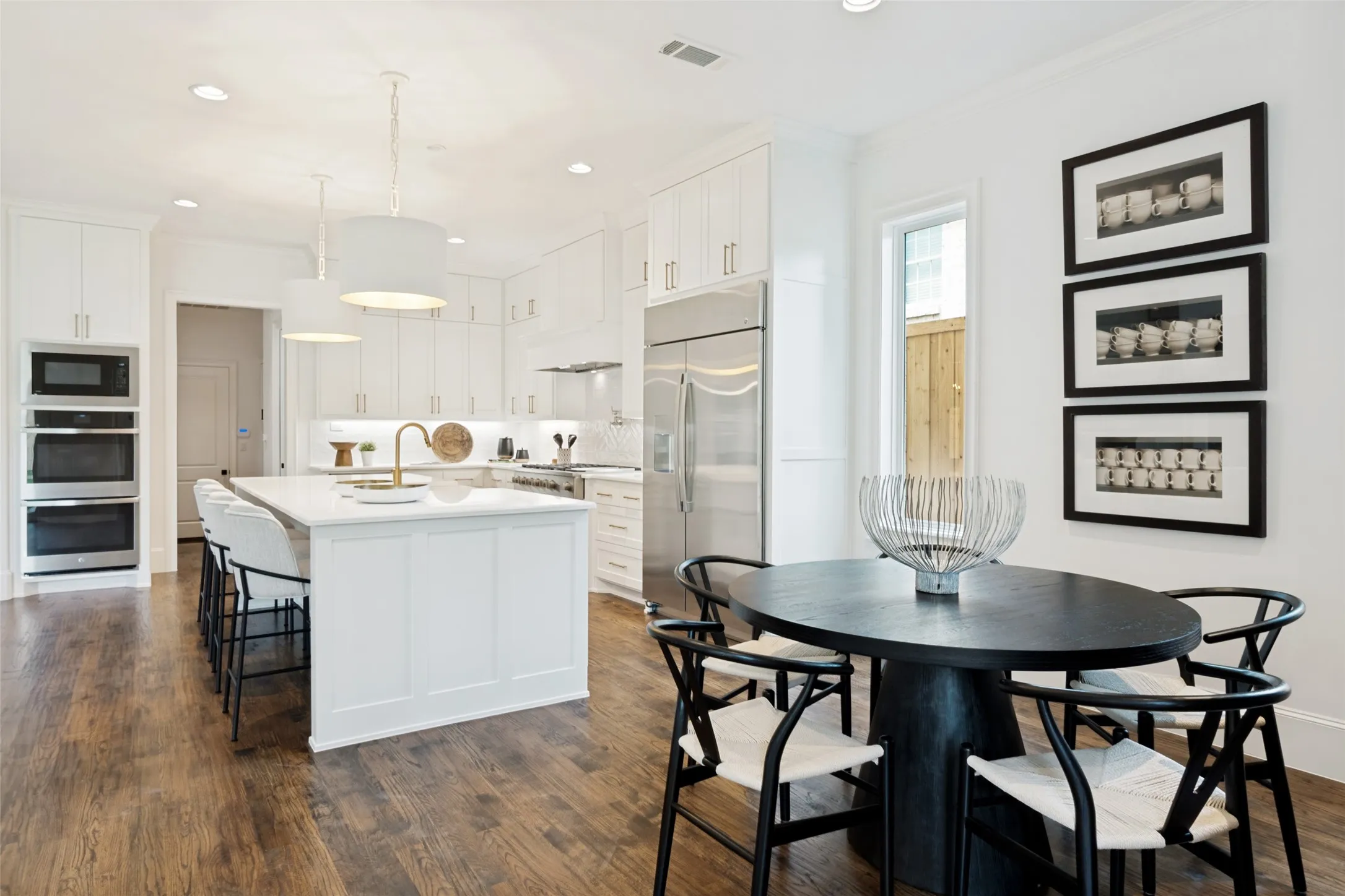 Single Family Residence For Sale in Dallas County , 6167 Velasco Avenue, Dallas, Texas 75214, 5 Bedroom, 5 Bathroom, 2 Garage spaces, 4,755 Sqft, built in 2025, New Construction - Complete, mls#21256261, Real Estate Agent in Dallas, Homes For Sale in Dallas county, Homes For Sale in Dallas, Realtor in Dallas Texas, Real Estate Brokerage Independent Realty Texas, Luminita Cordes Realtor