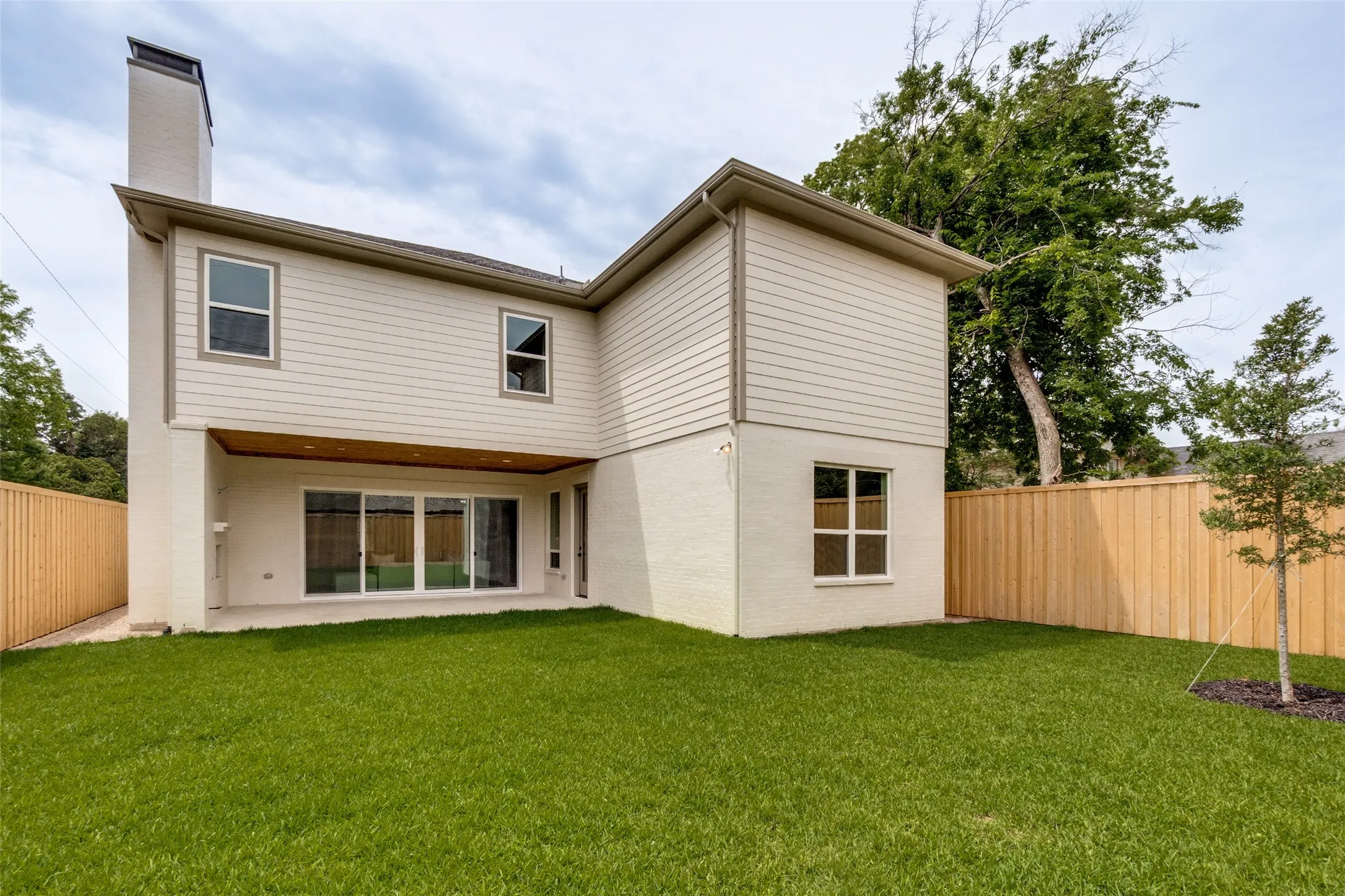 Single Family Residence For Sale in Dallas County , 6167 Velasco Avenue, Dallas, Texas 75214, 5 Bedroom, 5 Bathroom, 2 Garage spaces, 4,755 Sqft, built in 2025, New Construction - Complete, mls#21256261, Real Estate Agent in Dallas, Homes For Sale in Dallas county, Homes For Sale in Dallas, Realtor in Dallas Texas, Real Estate Brokerage Independent Realty Texas, Luminita Cordes Realtor