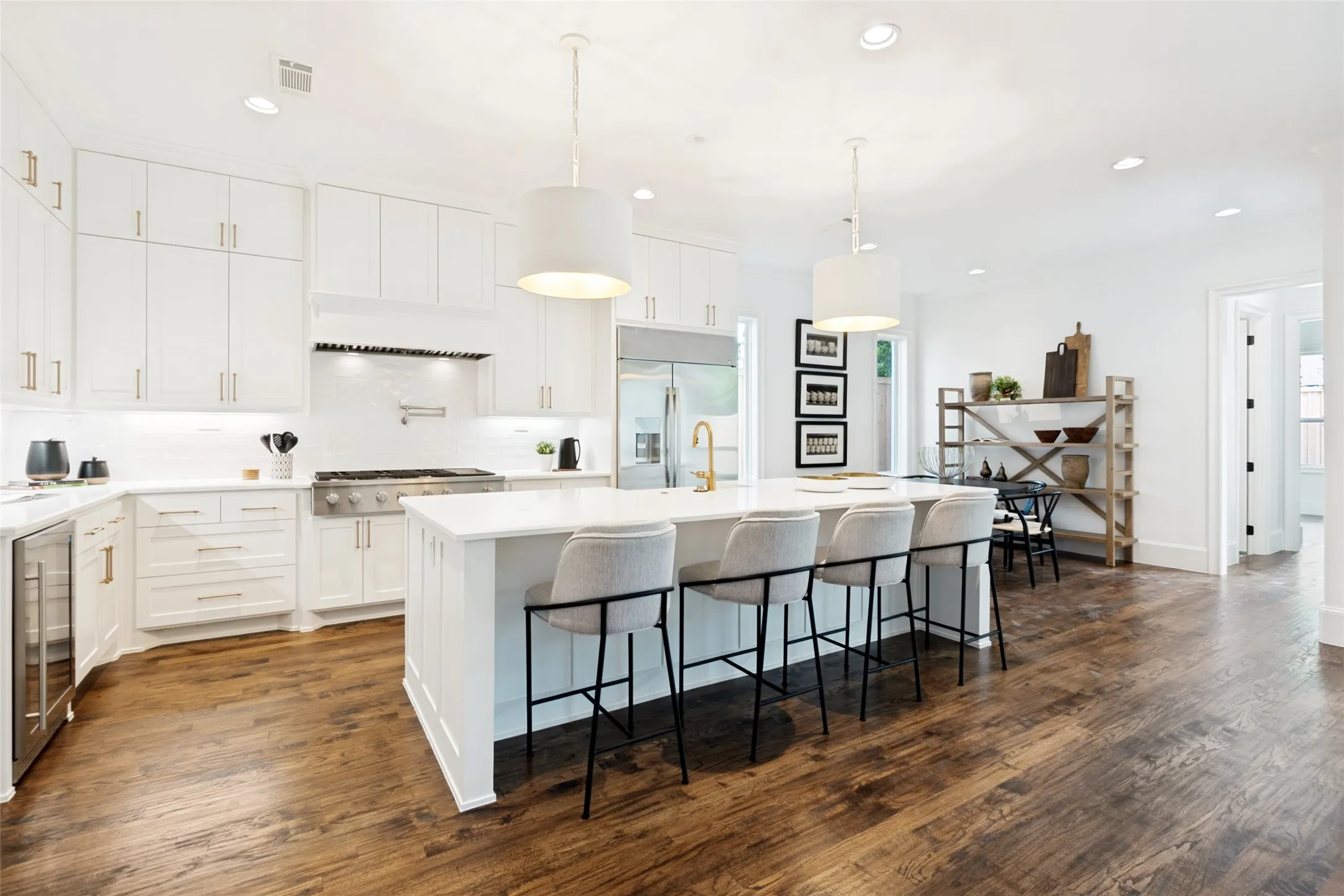 Single Family Residence For Sale in Dallas County , 6167 Velasco Avenue, Dallas, Texas 75214, 5 Bedroom, 5 Bathroom, 2 Garage spaces, 4,755 Sqft, built in 2025, New Construction - Complete, mls#21256261, Real Estate Agent in Dallas, Homes For Sale in Dallas county, Homes For Sale in Dallas, Realtor in Dallas Texas, Real Estate Brokerage Independent Realty Texas, Luminita Cordes Realtor