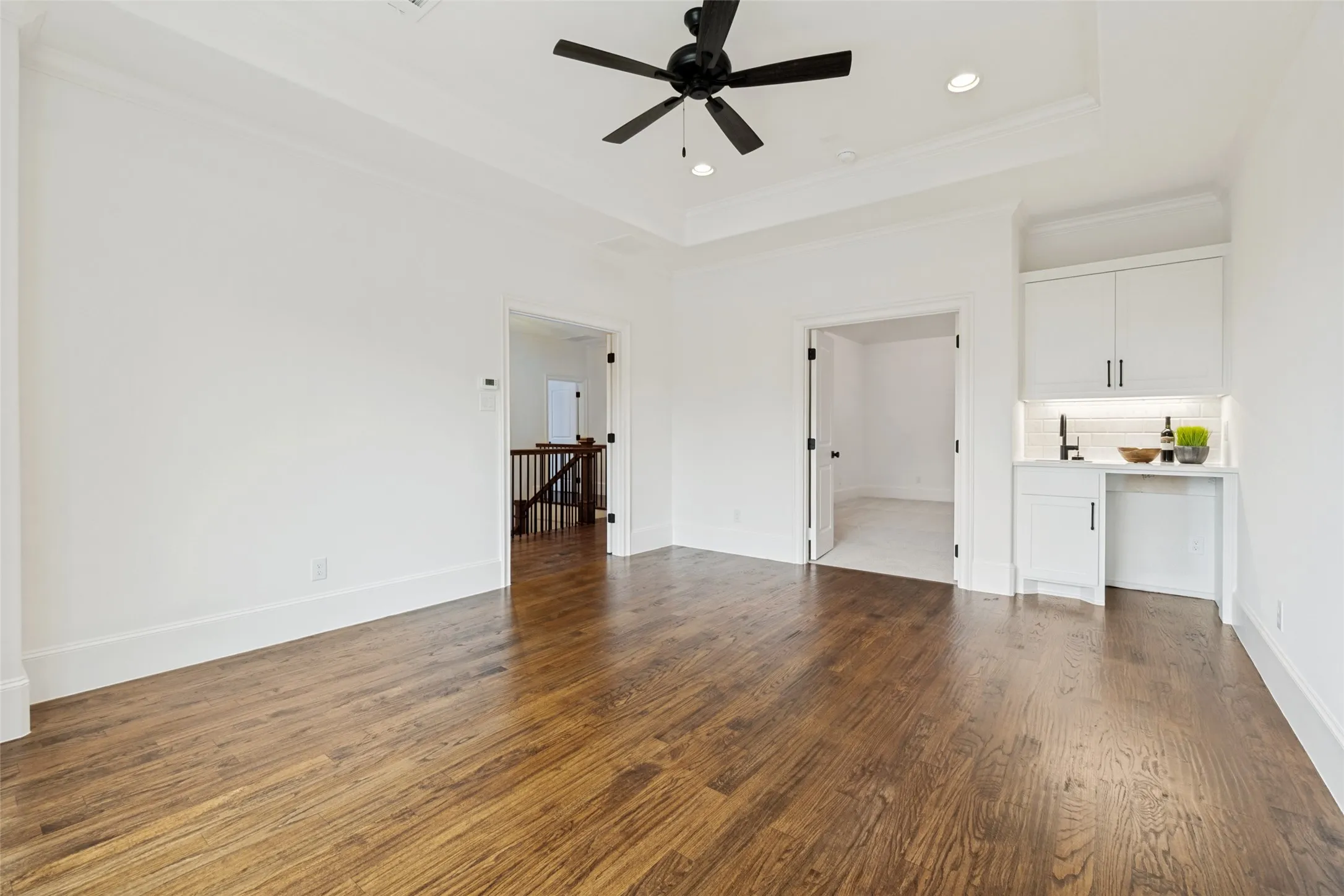 Single Family Residence For Sale in Dallas County , 6167 Velasco Avenue, Dallas, Texas 75214, 5 Bedroom, 5 Bathroom, 2 Garage spaces, 4,755 Sqft, built in 2025, New Construction - Complete, mls#21256261, Real Estate Agent in Dallas, Homes For Sale in Dallas county, Homes For Sale in Dallas, Realtor in Dallas Texas, Real Estate Brokerage Independent Realty Texas, Luminita Cordes Realtor
