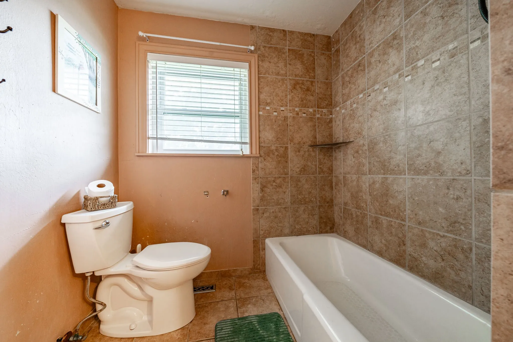 Single Family Residence For Sale in Baylor County , 1001 E Nevada, Seymour, Texas 76380, 3 Bedroom, 3 Bathroom, 2 Garage spaces, 2,359 Sqft, built in 1965, Preowned, mls#21257942, Real Estate Agent in Seymour, Homes For Sale in Baylor county, Homes For Sale in Seymour, Realtor in Seymour Texas, Real Estate Brokerage Independent Realty Texas, Luminita Cordes Realtor