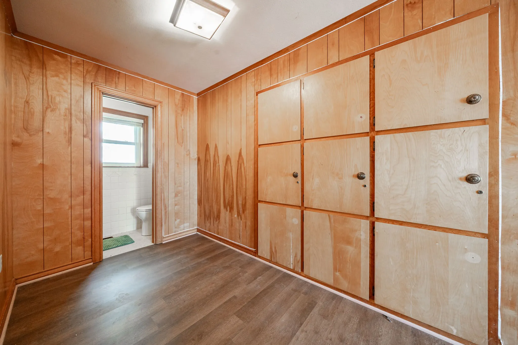 Single Family Residence For Sale in Baylor County , 1001 E Nevada, Seymour, Texas 76380, 3 Bedroom, 3 Bathroom, 2 Garage spaces, 2,359 Sqft, built in 1965, Preowned, mls#21257942, Real Estate Agent in Seymour, Homes For Sale in Baylor county, Homes For Sale in Seymour, Realtor in Seymour Texas, Real Estate Brokerage Independent Realty Texas, Luminita Cordes Realtor