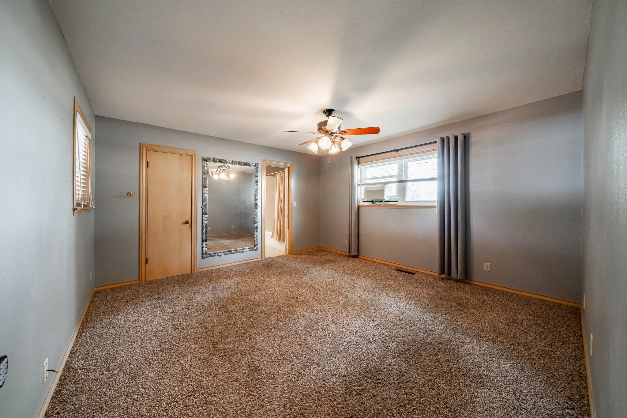 Single Family Residence For Sale in Baylor County , 1001 E Nevada, Seymour, Texas 76380, 3 Bedroom, 3 Bathroom, 2 Garage spaces, 2,359 Sqft, built in 1965, Preowned, mls#21257942, Real Estate Agent in Seymour, Homes For Sale in Baylor county, Homes For Sale in Seymour, Realtor in Seymour Texas, Real Estate Brokerage Independent Realty Texas, Luminita Cordes Realtor
