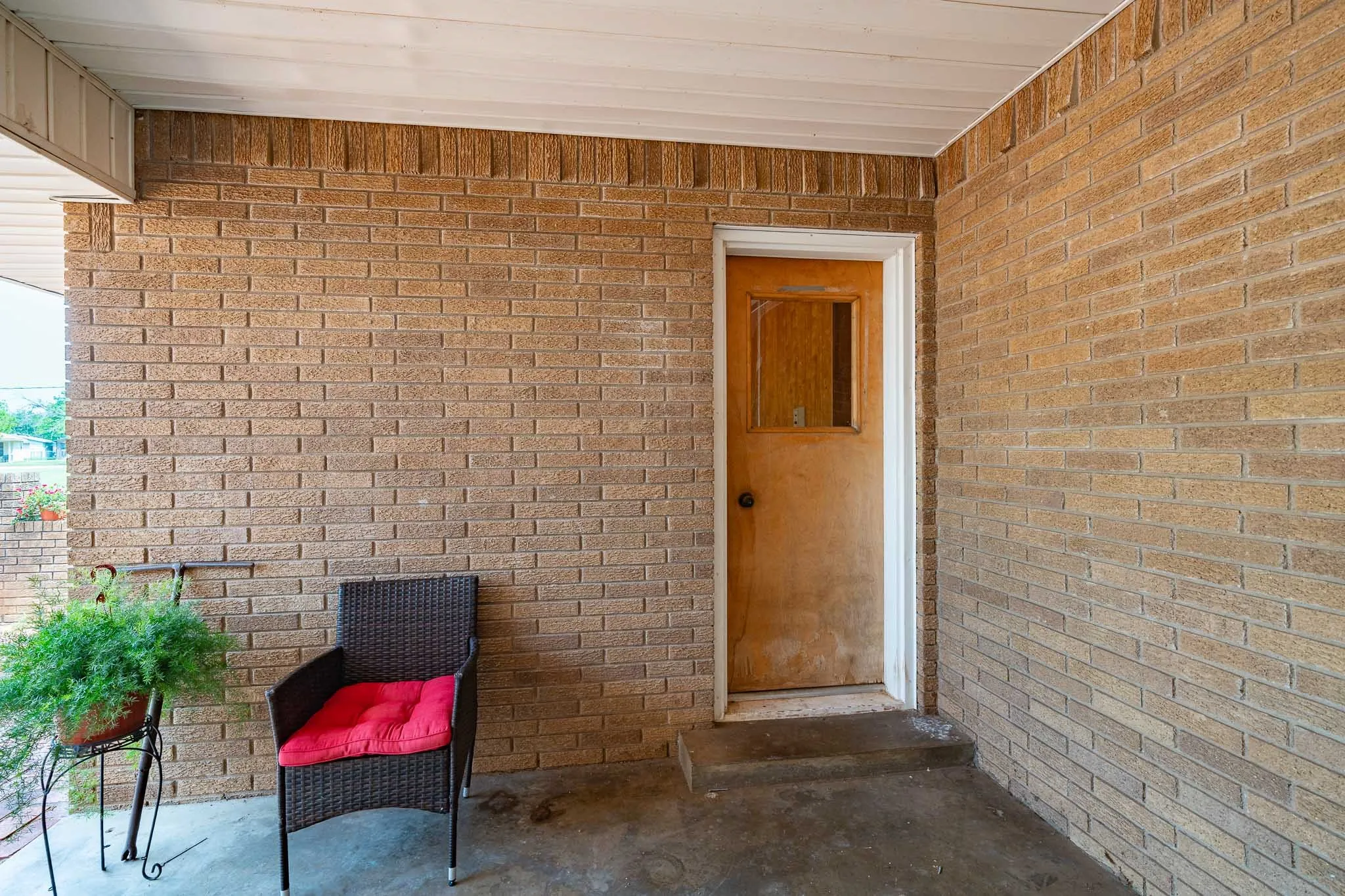Single Family Residence For Sale in Baylor County , 1001 E Nevada, Seymour, Texas 76380, 3 Bedroom, 3 Bathroom, 2 Garage spaces, 2,359 Sqft, built in 1965, Preowned, mls#21257942, Real Estate Agent in Seymour, Homes For Sale in Baylor county, Homes For Sale in Seymour, Realtor in Seymour Texas, Real Estate Brokerage Independent Realty Texas, Luminita Cordes Realtor