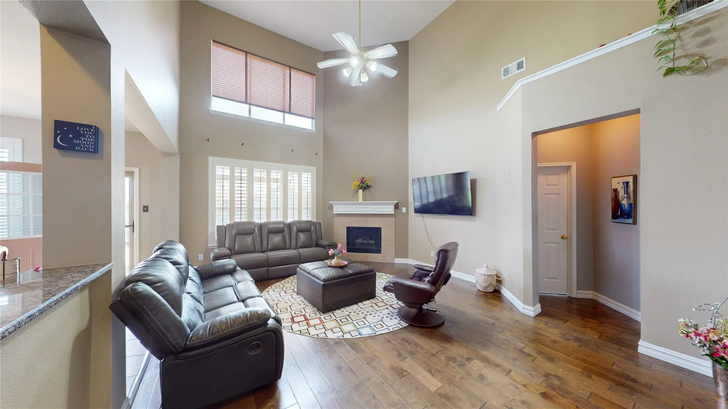 Single Family Residence For Sale in Tarrant County , 5848 Somerton Drive, Grand Prairie, Texas 75052, 4 Bedroom, 3 Bathroom, 3 Garage spaces, 3,063 Sqft, built in 2005, Preowned, mls#21258052, Real Estate Agent in Grand Prairie, Homes For Sale in Tarrant county, Homes For Sale in Grand Prairie, Realtor in Grand Prairie Texas, Real Estate Brokerage Independent Realty Texas, Luminita Cordes Realtor