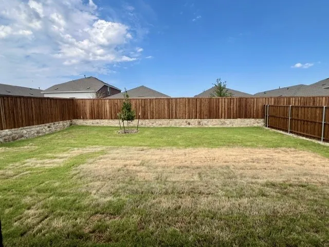 Single Family Residence For Sale in Grayson County , 1001 Cole Street, Howe, Texas 75459, 3 Bedroom, 2 Bathroom, 2 Garage spaces, 1,621 Sqft, built in 2026, New Construction - Incomplete, mls#21258132, Real Estate Agent in Howe, Homes For Sale in Grayson county, Homes For Sale in Howe, Realtor in Howe Texas, Real Estate Brokerage Independent Realty Texas, Luminita Cordes Realtor