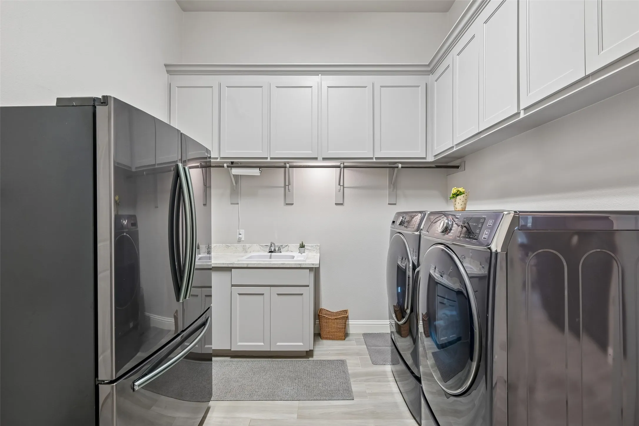 Single Family Residence For Sale in Tarrant County , 1657 Florence Road, Keller, Texas 76262, 4 Bedroom, 6 Bathroom, 2 Garage spaces, 4,345 Sqft, built in 2018, Preowned, mls#21246642, Real Estate Agent in Keller, Homes For Sale in Tarrant county, Homes For Sale in Keller, Realtor in Keller Texas, Real Estate Brokerage Independent Realty Texas, Luminita Cordes Realtor