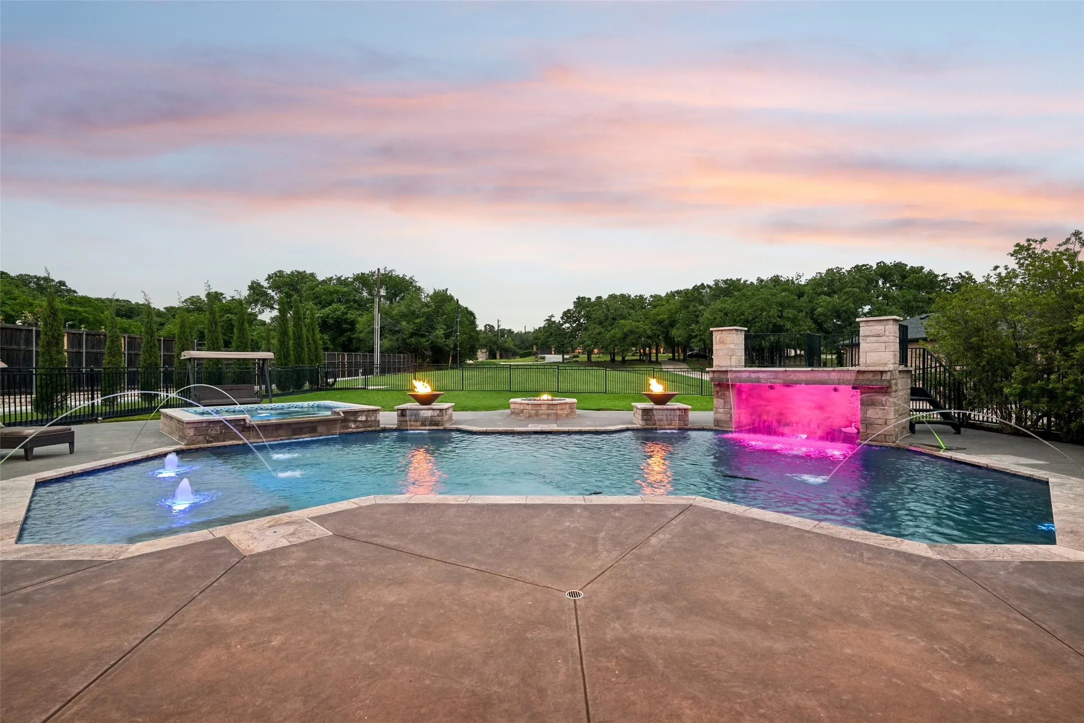 Single Family Residence For Sale in Tarrant County , 1657 Florence Road, Keller, Texas 76262, 4 Bedroom, 6 Bathroom, 2 Garage spaces, 4,345 Sqft, built in 2018, Preowned, mls#21246642, Real Estate Agent in Keller, Homes For Sale in Tarrant county, Homes For Sale in Keller, Realtor in Keller Texas, Real Estate Brokerage Independent Realty Texas, Luminita Cordes Realtor