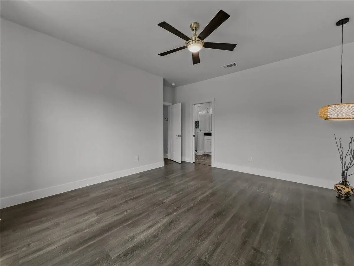 Single Family Residence For Sale in Hood County , 3612 Broken Bow Drive, Granbury, Texas 76048, 3 Bedrooms, 2 Bathrooms, 2 Garage spaces, 1,541 Sqft, built in 2025, New Construction - Complete, Price $349,800, mls#21258152, Real Estate Agent in Granbury, Homes For Sale in Hood county, Homes For Sale in Granbury, Realtor in Granbury Texas, Real Estate Brokerage Independent Realty Texas, Luminita Cordes Realtor