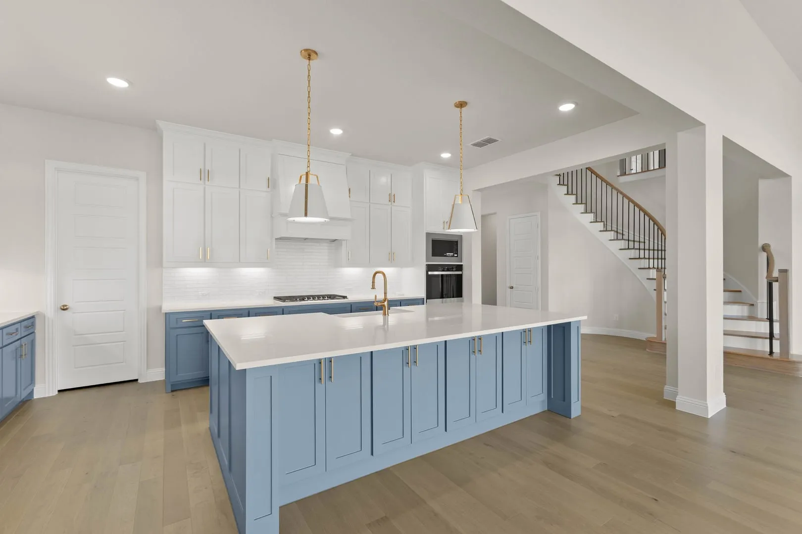 9016 Dovetail-Kitchen-2