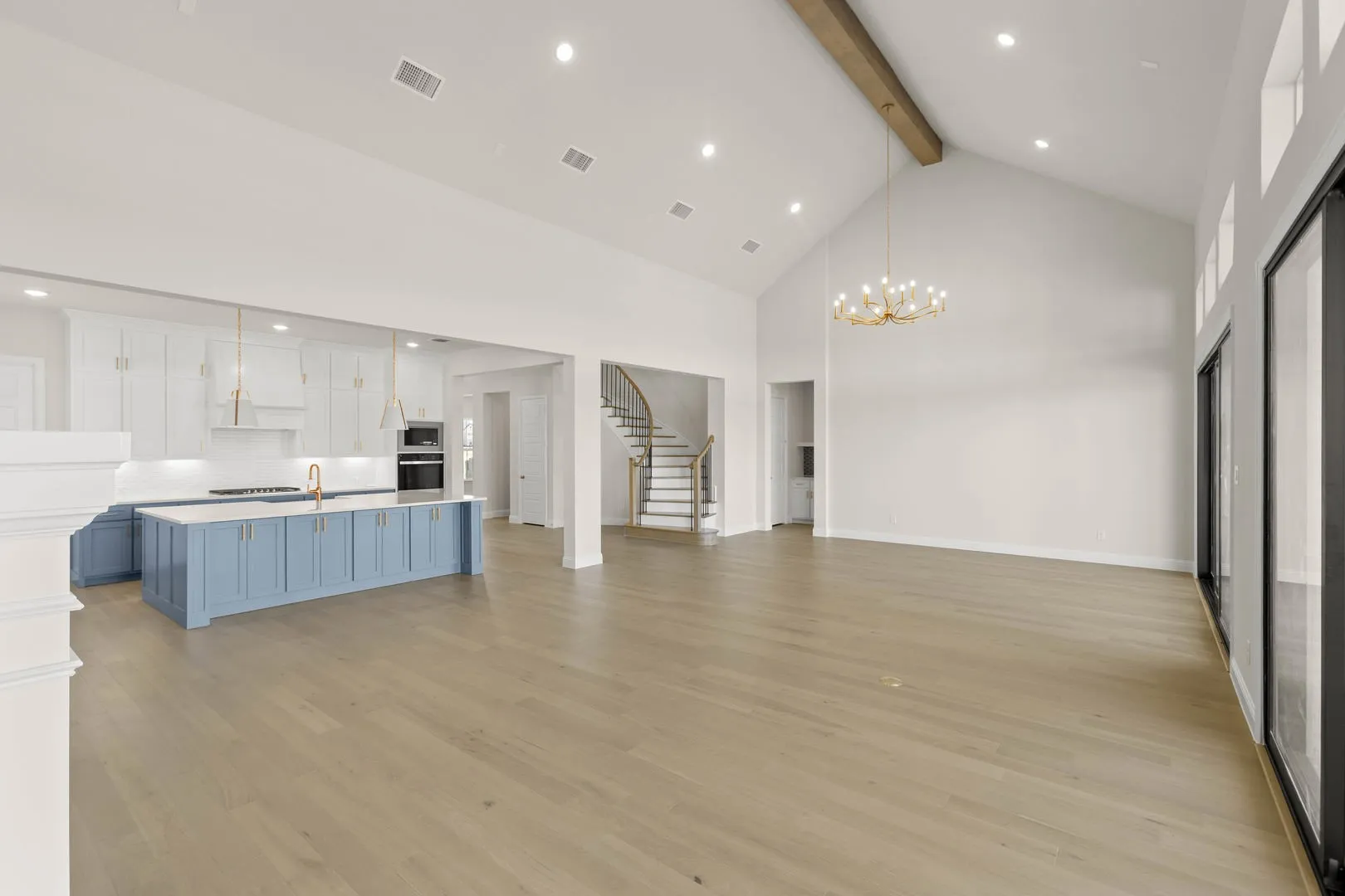 9016 Dovetail-Living Room-2