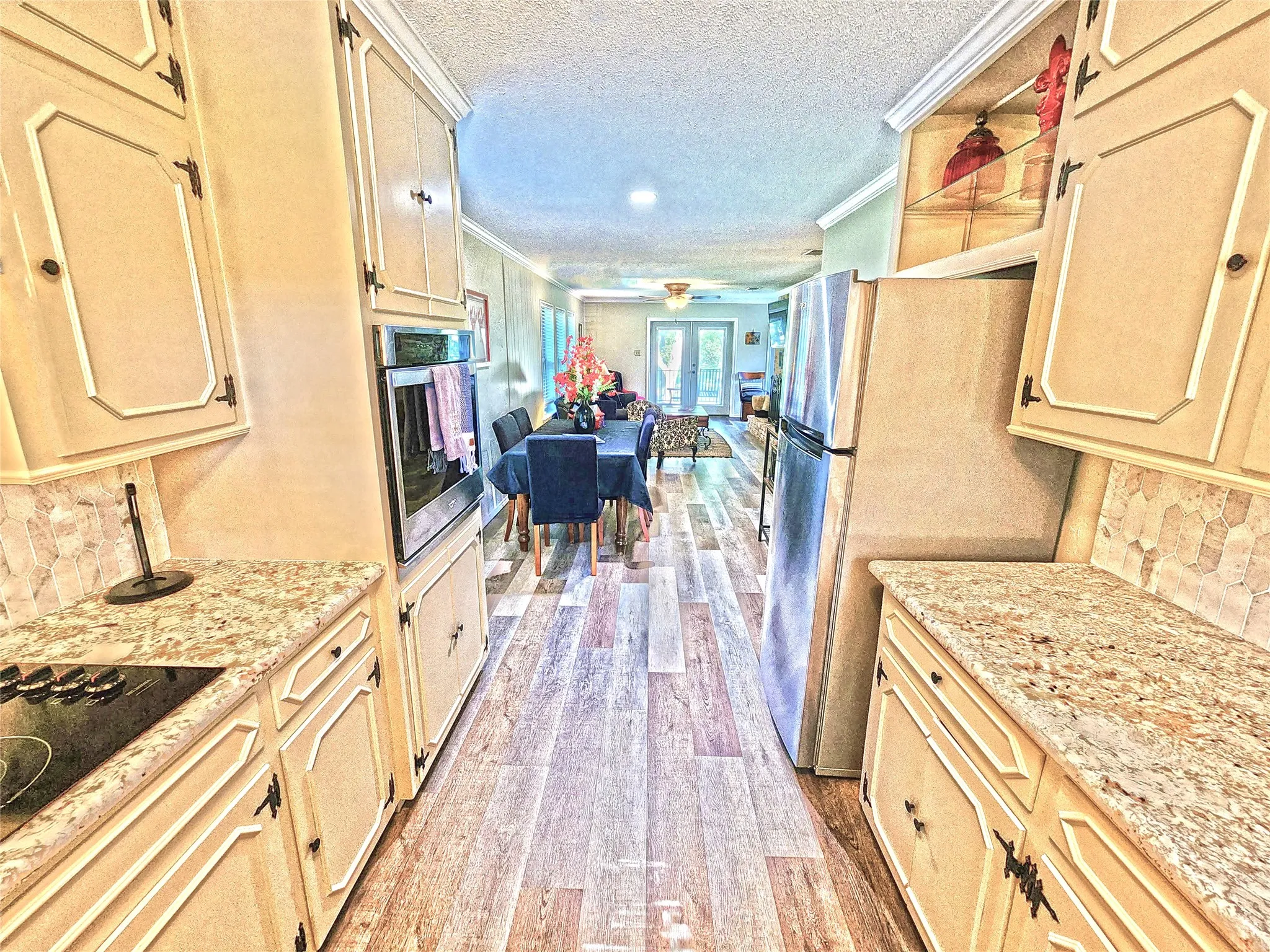 Single Family Residence For Sale in Henderson County , 542 Wildewood Drive, Chandler, Texas 75758, 3 Bedrooms, 2 Bathrooms, Garage spaces, 2,100 Sqft, built in 1977, Price $495,000, mls#21256590, Real Estate Agent in Chandler, Homes For Sale in Henderson county, Homes For Sale in Chandler, Realtor in Chandler Texas, Real Estate Brokerage Independent Realty Texas, Luminita Cordes Realtor