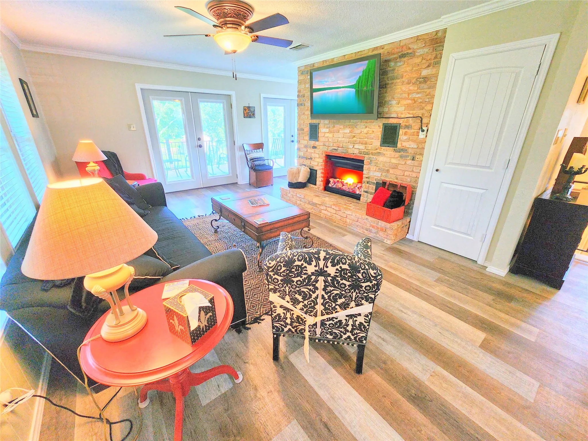 Single Family Residence For Sale in Henderson County , 542 Wildewood Drive, Chandler, Texas 75758, 3 Bedrooms, 2 Bathrooms, Garage spaces, 2,100 Sqft, built in 1977, Price $495,000, mls#21256590, Real Estate Agent in Chandler, Homes For Sale in Henderson county, Homes For Sale in Chandler, Realtor in Chandler Texas, Real Estate Brokerage Independent Realty Texas, Luminita Cordes Realtor
