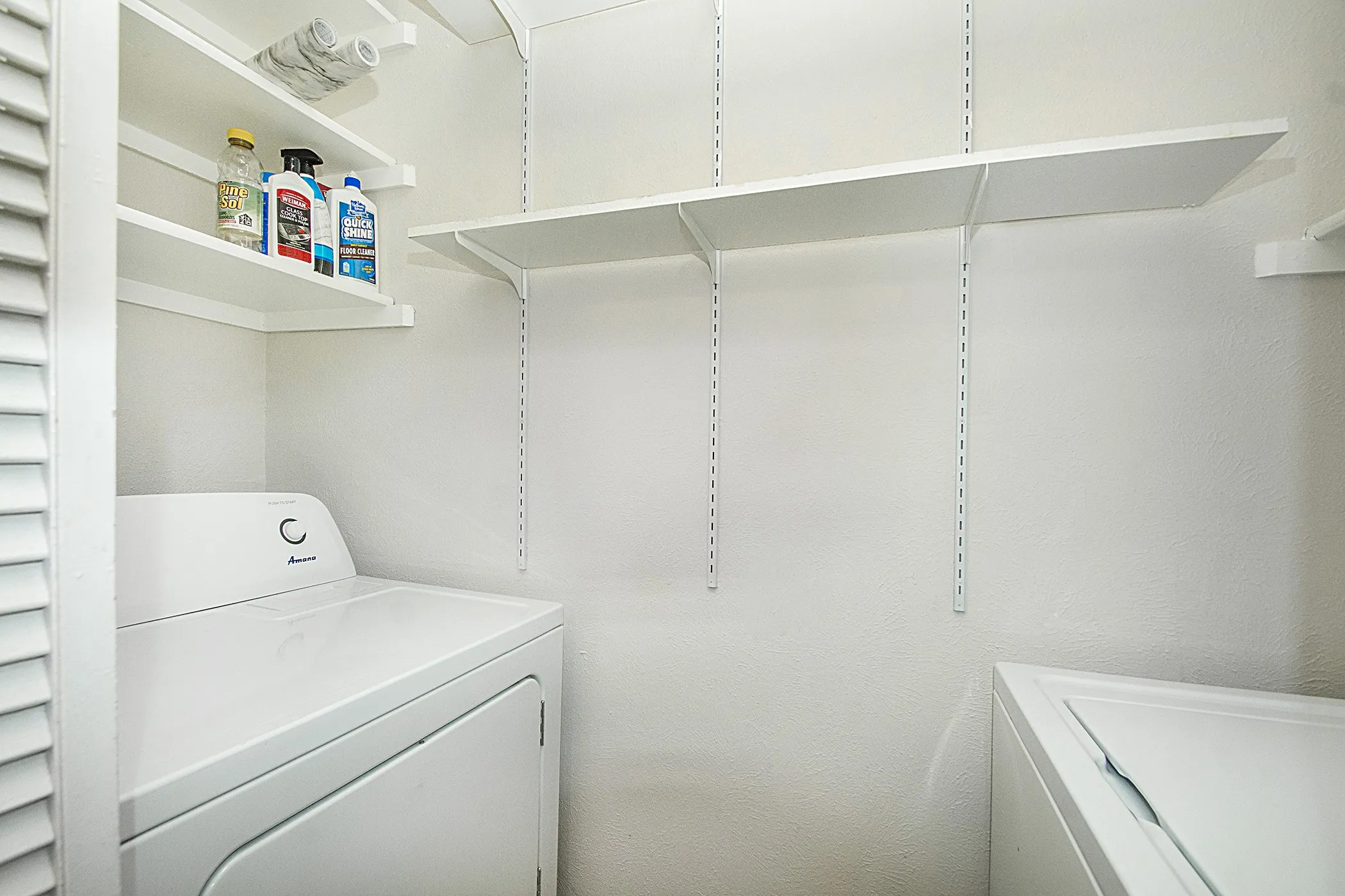 Washer and Dryer included!