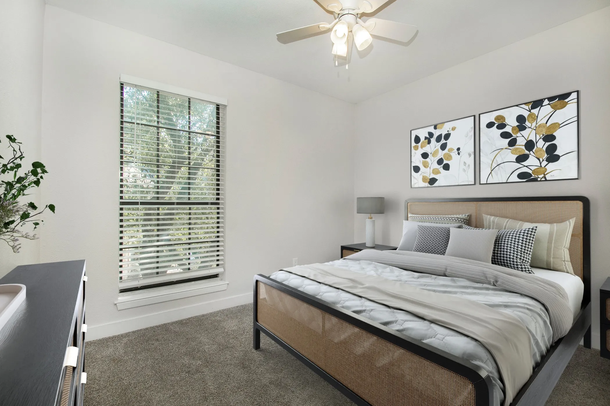Condominium For Sale in Tarrant County , 1104 Riverchase Lane 204, Arlington, Texas 76011, 2 Bedroom, 2 Bathroom, Garage spaces, 939 Sqft, built in 1983, mls#21258171, Real Estate Agent in Arlington, Homes For Sale in Tarrant county, Homes For Sale in Arlington, Realtor in Arlington Texas, Real Estate Brokerage Independent Realty Texas, Luminita Cordes Realtor