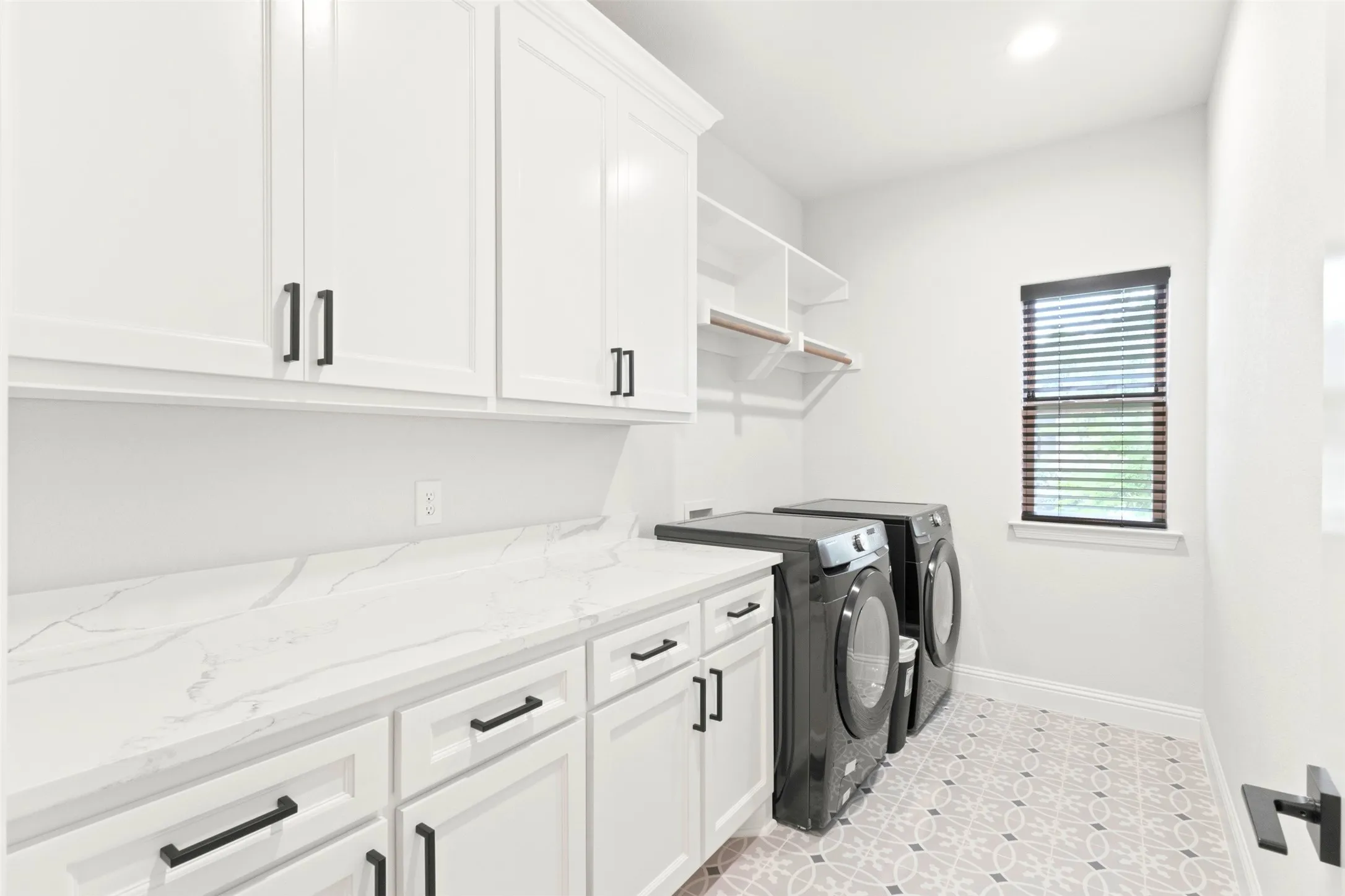 Single Family Residence For Sale in Parker County , 105 Clayton Crossing, Springtown, Texas 76082, 4 Bedroom, 3 Bathroom, 3 Garage spaces, 2,786 Sqft, built in 2022, mls#21250872, Real Estate Agent in Springtown, Homes For Sale in Parker county, Homes For Sale in Springtown, Realtor in Springtown Texas, Real Estate Brokerage Independent Realty Texas, Luminita Cordes Realtor