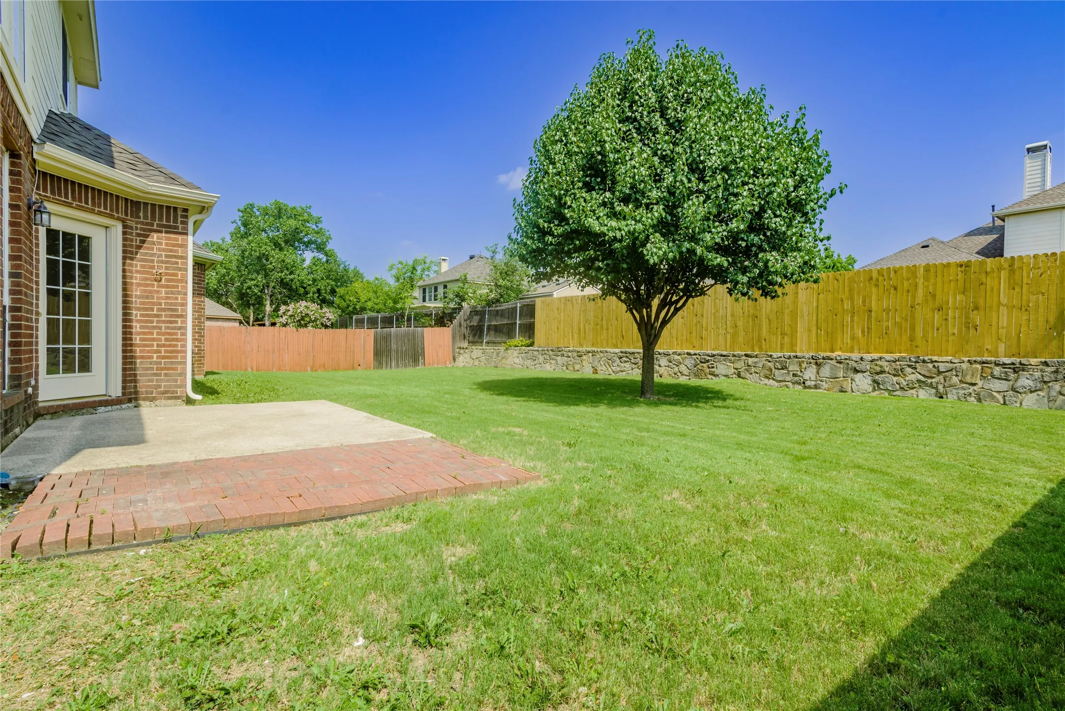 Single Family Residence For Sale in Tarrant County , 1211 Limestone Creek Drive, Keller, Texas 76248, 5 Bedroom, 3 Bathroom, 2 Garage spaces, 2,773 Sqft, built in 1999, Preowned, mls#21258055, Real Estate Agent in Keller, Homes For Sale in Tarrant county, Homes For Sale in Keller, Realtor in Keller Texas, Real Estate Brokerage Independent Realty Texas, Luminita Cordes Realtor