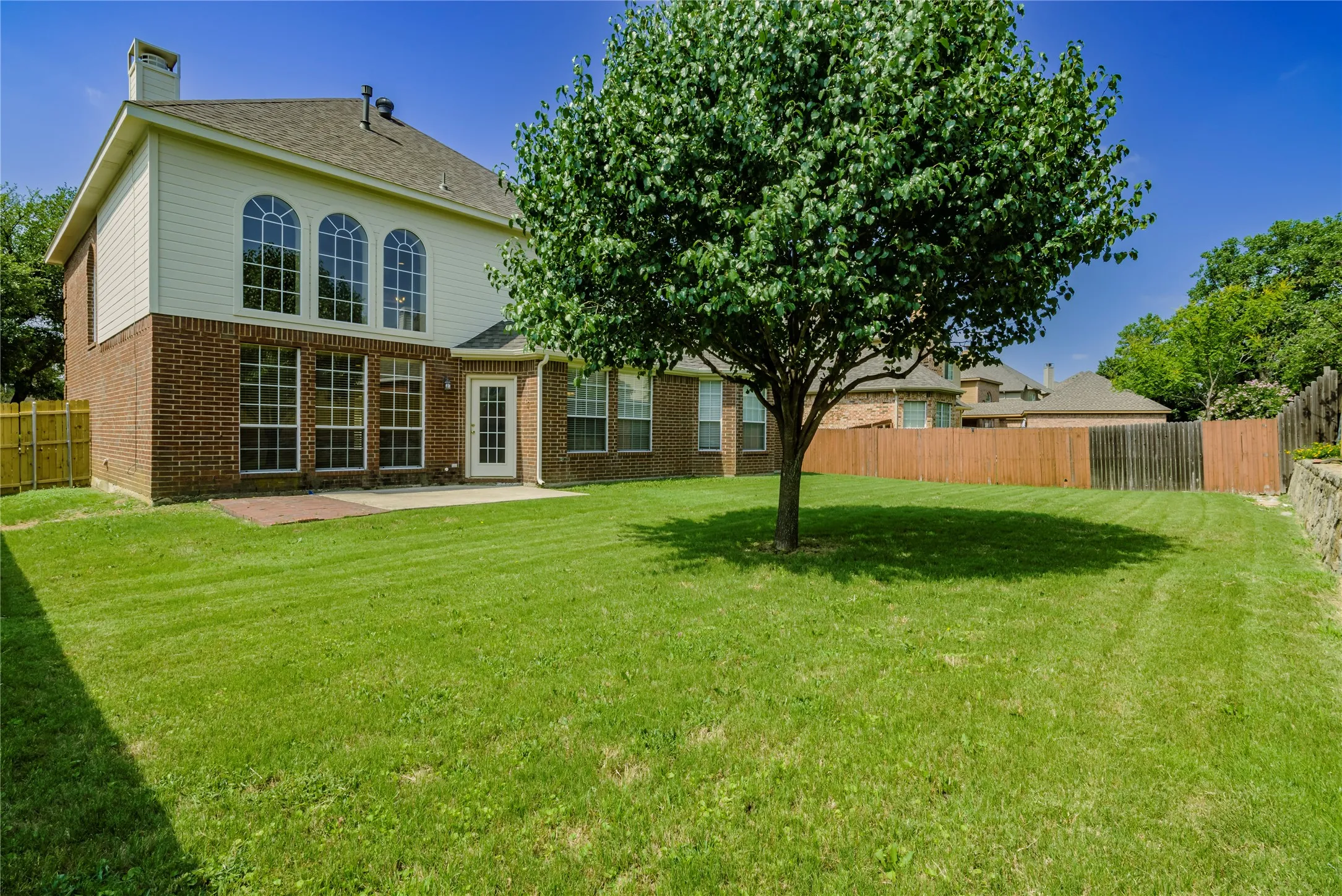 Single Family Residence For Sale in Tarrant County , 1211 Limestone Creek Drive, Keller, Texas 76248, 5 Bedroom, 3 Bathroom, 2 Garage spaces, 2,773 Sqft, built in 1999, Preowned, mls#21258055, Real Estate Agent in Keller, Homes For Sale in Tarrant county, Homes For Sale in Keller, Realtor in Keller Texas, Real Estate Brokerage Independent Realty Texas, Luminita Cordes Realtor