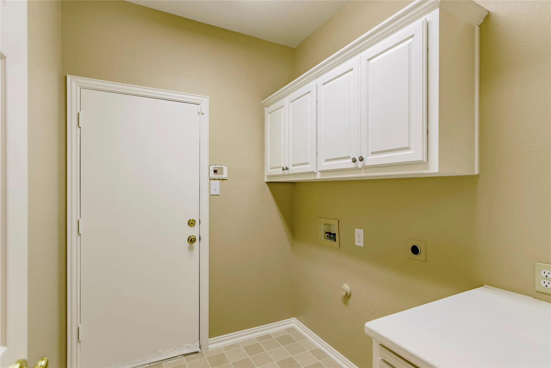 Single Family Residence For Sale in Tarrant County , 1211 Limestone Creek Drive, Keller, Texas 76248, 5 Bedroom, 3 Bathroom, 2 Garage spaces, 2,773 Sqft, built in 1999, Preowned, mls#21258055, Real Estate Agent in Keller, Homes For Sale in Tarrant county, Homes For Sale in Keller, Realtor in Keller Texas, Real Estate Brokerage Independent Realty Texas, Luminita Cordes Realtor