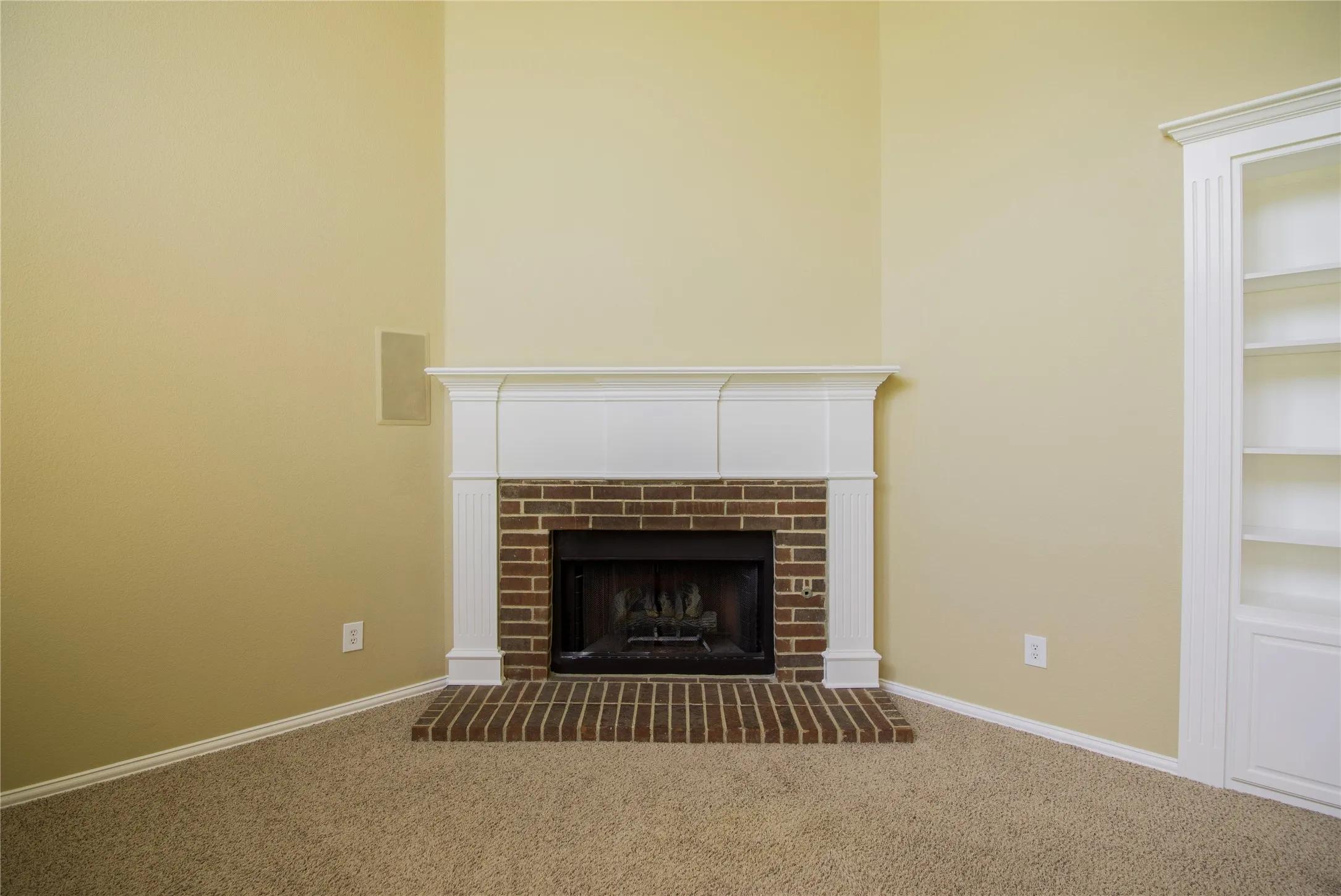Single Family Residence For Sale in Tarrant County , 1211 Limestone Creek Drive, Keller, Texas 76248, 5 Bedroom, 3 Bathroom, 2 Garage spaces, 2,773 Sqft, built in 1999, Preowned, mls#21258055, Real Estate Agent in Keller, Homes For Sale in Tarrant county, Homes For Sale in Keller, Realtor in Keller Texas, Real Estate Brokerage Independent Realty Texas, Luminita Cordes Realtor