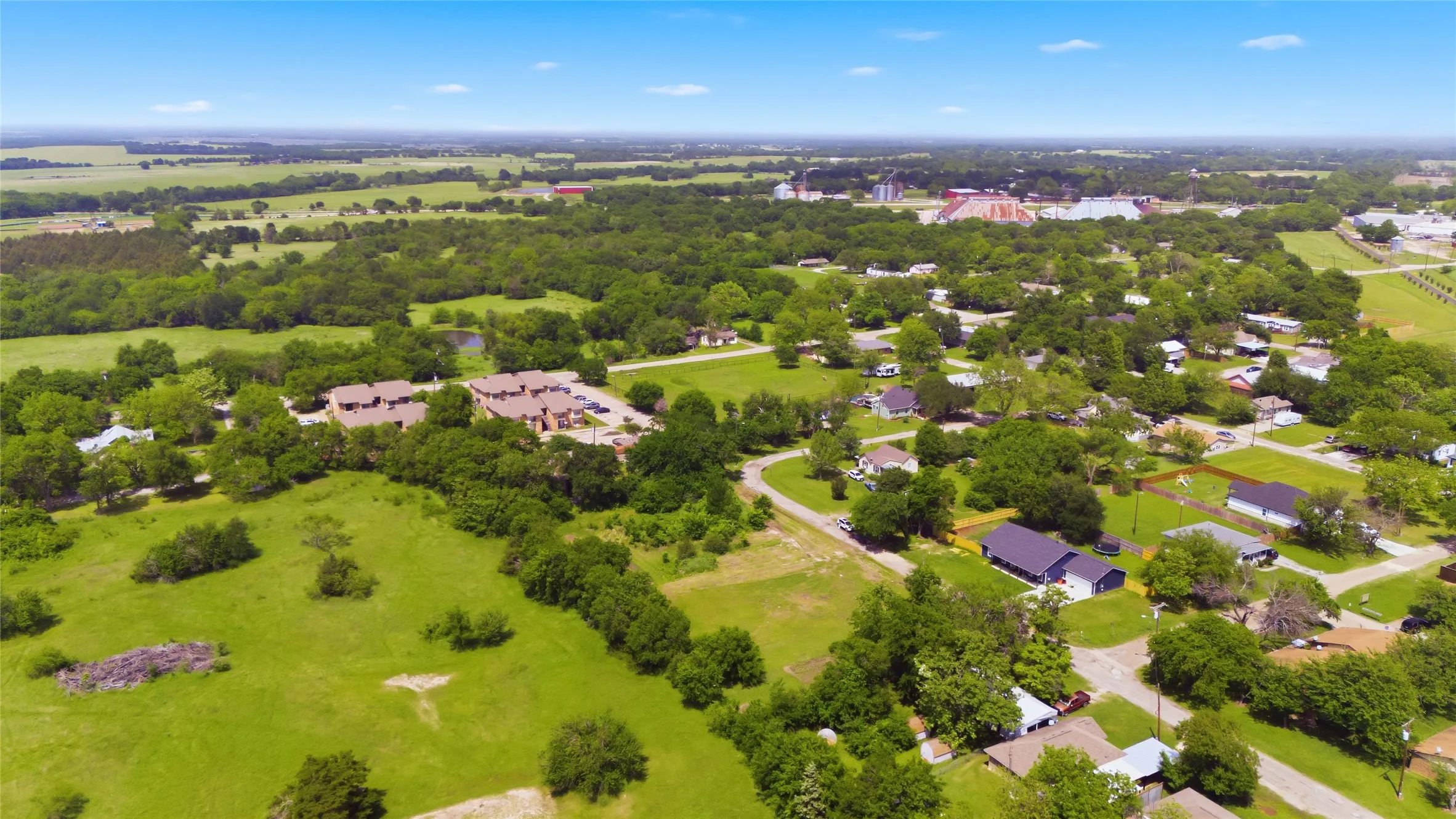 Unimproved Land For Sale in Hunt County , 204 S Grand Avenue, Wolfe City, Texas 75496, 0, 0, Garage spaces, 0 Sqft, built in 0, mls#21255177, Real Estate Agent in Wolfe City, Homes For Sale in Hunt county, Homes For Sale in Wolfe City, Realtor in Wolfe City Texas, Real Estate Brokerage Independent Realty Texas, Luminita Cordes Realtor