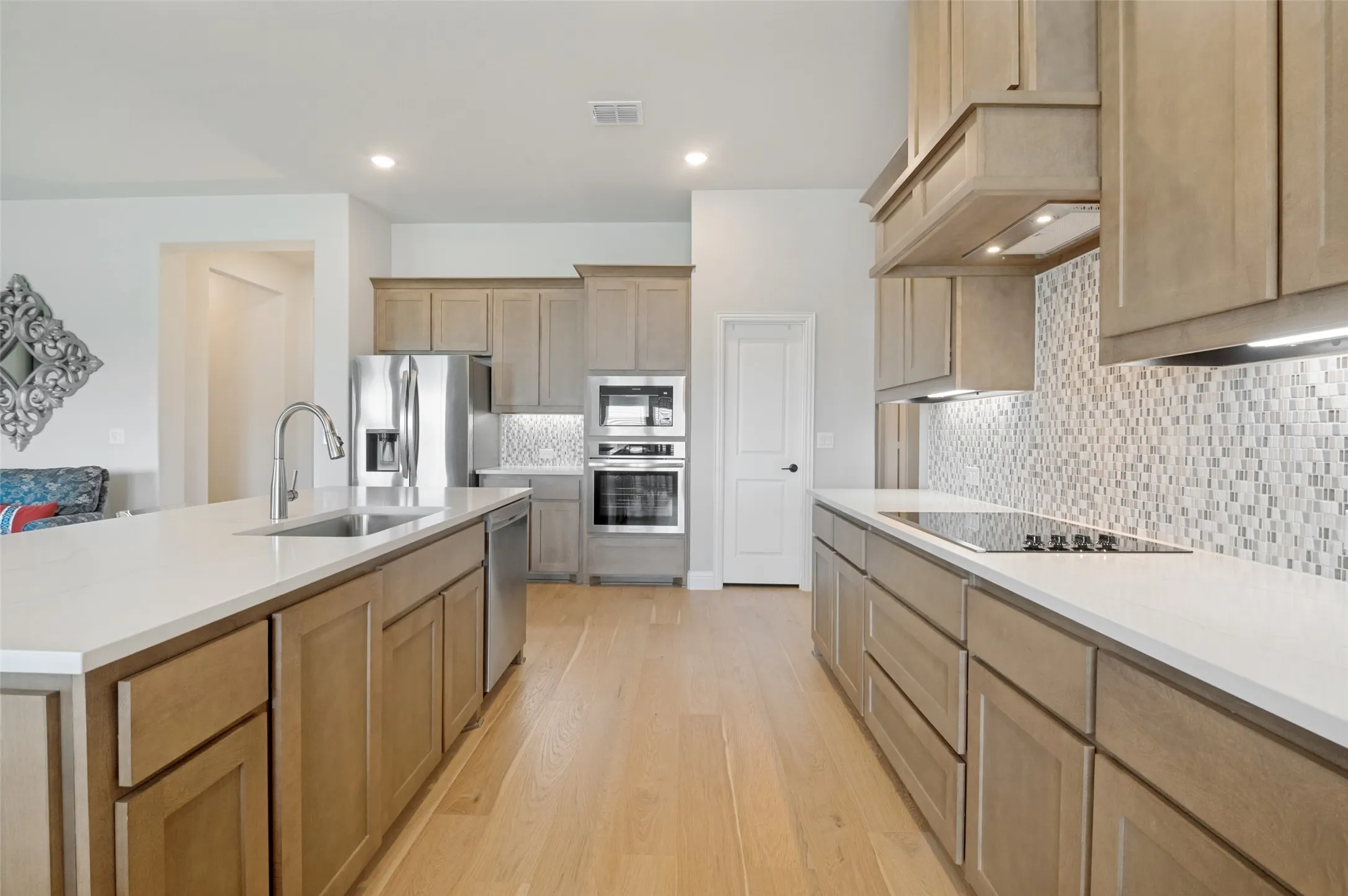 Single Family Residence For Sale in Ellis County , 206 Morning Light Lane, Waxahachie, Texas 75165, 3 Bedroom, 3 Bathroom, 2 Garage spaces, 2,301 Sqft, built in 2024, Preowned, mls#21258199, Real Estate Agent in Waxahachie, Homes For Sale in Ellis county, Homes For Sale in Waxahachie, Realtor in Waxahachie Texas, Real Estate Brokerage Independent Realty Texas, Luminita Cordes Realtor