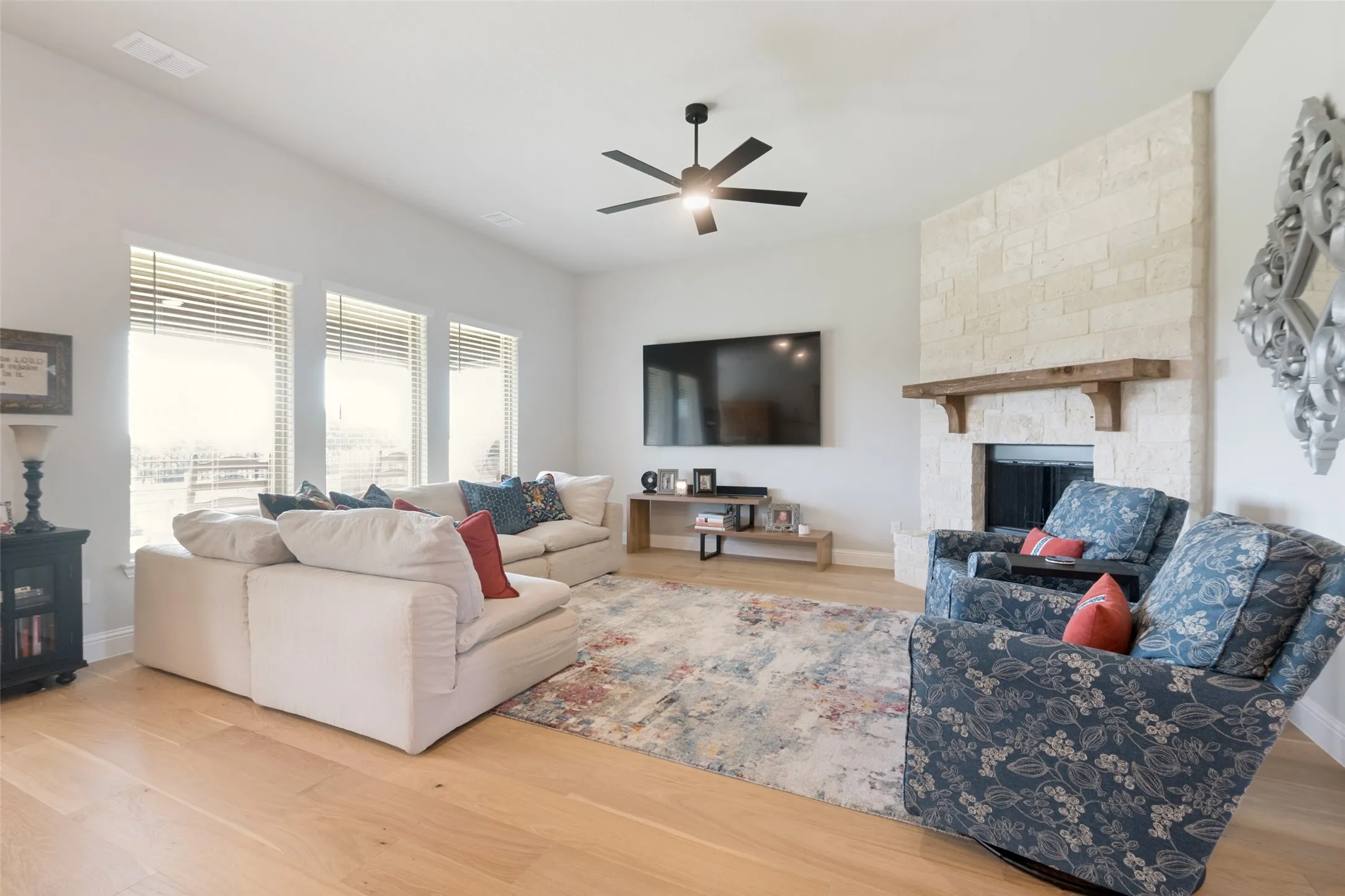 Single Family Residence For Sale in Ellis County , 206 Morning Light Lane, Waxahachie, Texas 75165, 3 Bedroom, 3 Bathroom, 2 Garage spaces, 2,301 Sqft, built in 2024, Preowned, mls#21258199, Real Estate Agent in Waxahachie, Homes For Sale in Ellis county, Homes For Sale in Waxahachie, Realtor in Waxahachie Texas, Real Estate Brokerage Independent Realty Texas, Luminita Cordes Realtor