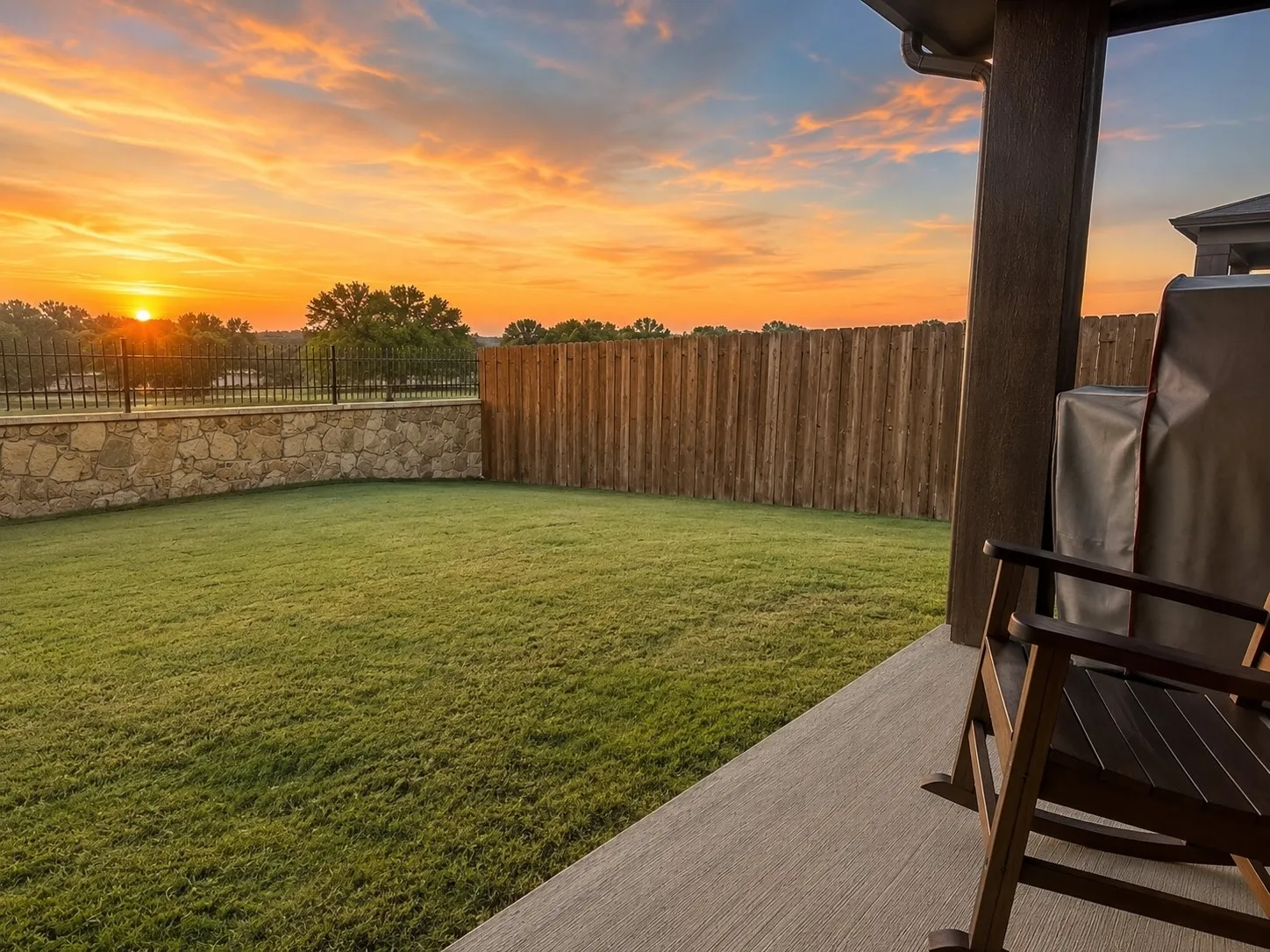 Single Family Residence For Sale in Ellis County , 206 Morning Light Lane, Waxahachie, Texas 75165, 3 Bedroom, 3 Bathroom, 2 Garage spaces, 2,301 Sqft, built in 2024, Preowned, mls#21258199, Real Estate Agent in Waxahachie, Homes For Sale in Ellis county, Homes For Sale in Waxahachie, Realtor in Waxahachie Texas, Real Estate Brokerage Independent Realty Texas, Luminita Cordes Realtor