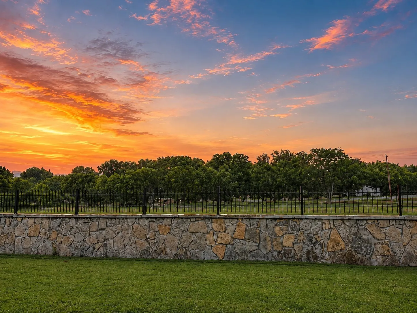 Single Family Residence For Sale in Ellis County , 206 Morning Light Lane, Waxahachie, Texas 75165, 3 Bedroom, 3 Bathroom, 2 Garage spaces, 2,301 Sqft, built in 2024, Preowned, mls#21258199, Real Estate Agent in Waxahachie, Homes For Sale in Ellis county, Homes For Sale in Waxahachie, Realtor in Waxahachie Texas, Real Estate Brokerage Independent Realty Texas, Luminita Cordes Realtor