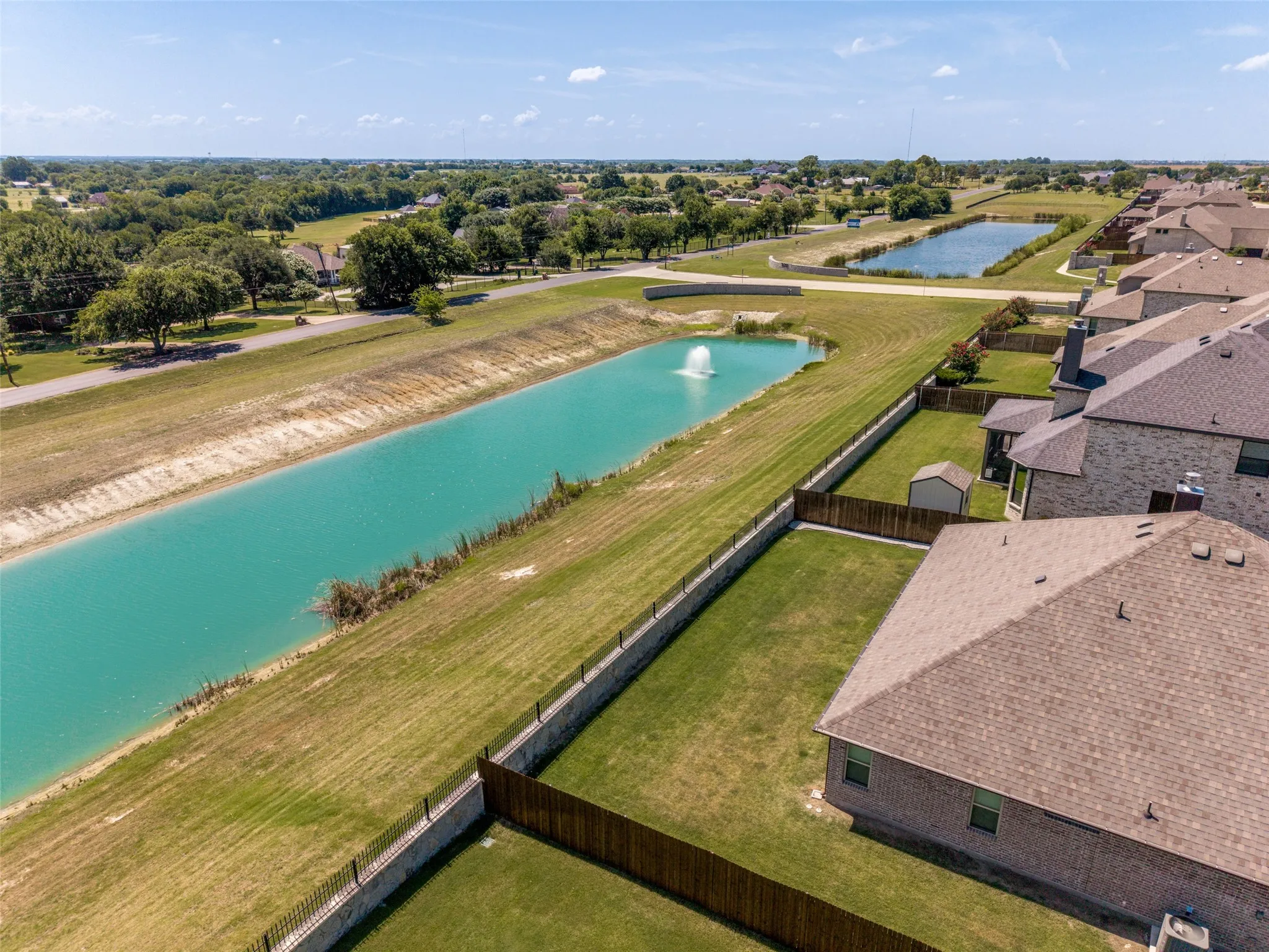 Single Family Residence For Sale in Ellis County , 206 Morning Light Lane, Waxahachie, Texas 75165, 3 Bedroom, 3 Bathroom, 2 Garage spaces, 2,301 Sqft, built in 2024, Preowned, mls#21258199, Real Estate Agent in Waxahachie, Homes For Sale in Ellis county, Homes For Sale in Waxahachie, Realtor in Waxahachie Texas, Real Estate Brokerage Independent Realty Texas, Luminita Cordes Realtor