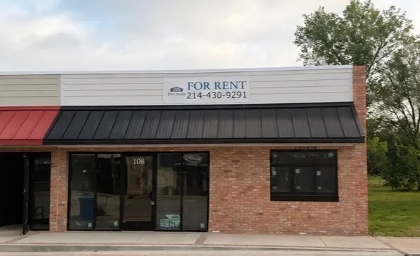 Retail For Rent in Hunt County , 108 E Main Street, Quinlan, Texas 75474, 0, 0, Garage spaces, 0 Sqft, built in 2026, Preowned, Price $2,500, mls#21258206, Real Estate Agent in Quinlan, Homes For Rent in Hunt county, Homes For Rent in Quinlan, Realtor in Quinlan Texas, Real Estate Brokerage Independent Realty Texas, Luminita Cordes Realtor