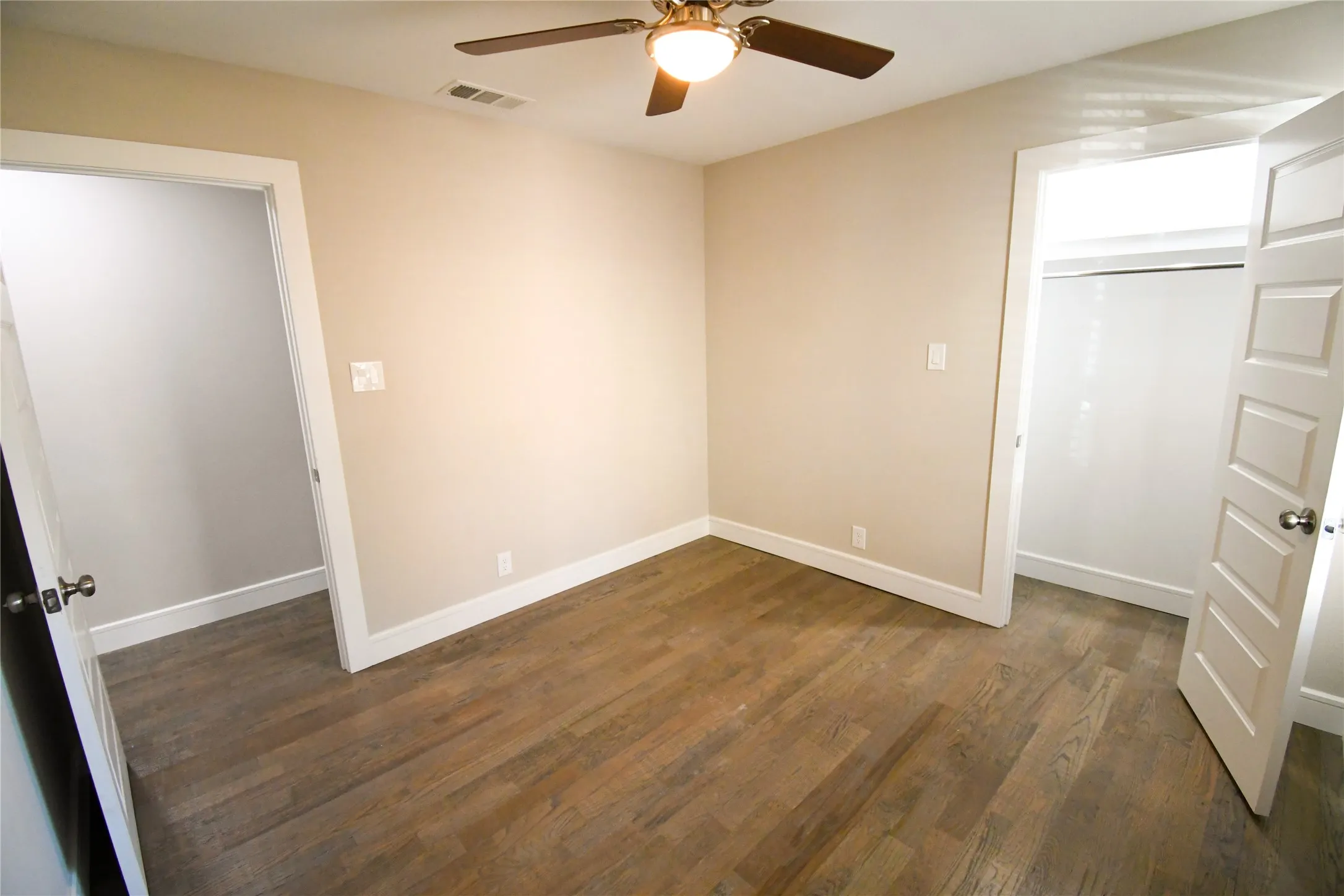 Single Family Residence For Rent in Dallas County , 1422 Addington Street, Irving, Texas 75062, 4 Bedrooms, 3 Bathrooms, 2 Garage spaces, 1,689 Sqft, built in 2022, Preowned, Price $3,100, mls#21258220, Real Estate Agent in Irving, Homes For Rent in Dallas county, Homes For Rent in Irving, Realtor in Irving Texas, Real Estate Brokerage Independent Realty Texas, Luminita Cordes Realtor