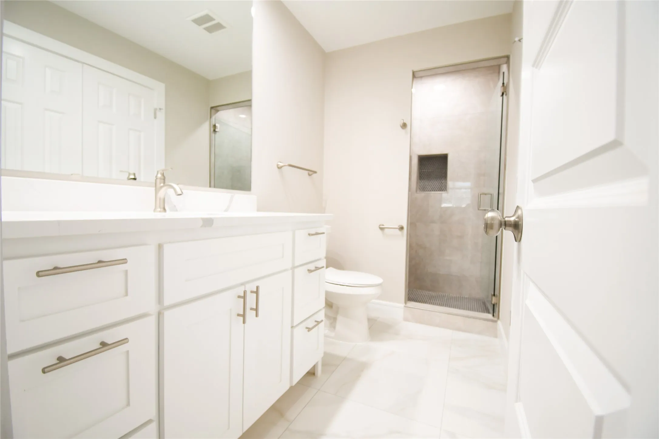 Single Family Residence For Rent in Dallas County , 1422 Addington Street, Irving, Texas 75062, 4 Bedrooms, 3 Bathrooms, 2 Garage spaces, 1,689 Sqft, built in 2022, Preowned, Price $3,100, mls#21258220, Real Estate Agent in Irving, Homes For Rent in Dallas county, Homes For Rent in Irving, Realtor in Irving Texas, Real Estate Brokerage Independent Realty Texas, Luminita Cordes Realtor