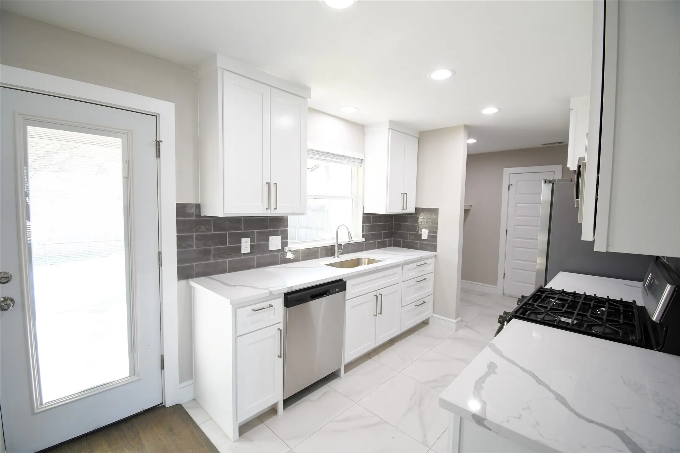 Single Family Residence For Rent in Dallas County , 1422 Addington Street, Irving, Texas 75062, 4 Bedrooms, 3 Bathrooms, 2 Garage spaces, 1,689 Sqft, built in 2022, Preowned, Price $3,100, mls#21258220, Real Estate Agent in Irving, Homes For Rent in Dallas county, Homes For Rent in Irving, Realtor in Irving Texas, Real Estate Brokerage Independent Realty Texas, Luminita Cordes Realtor