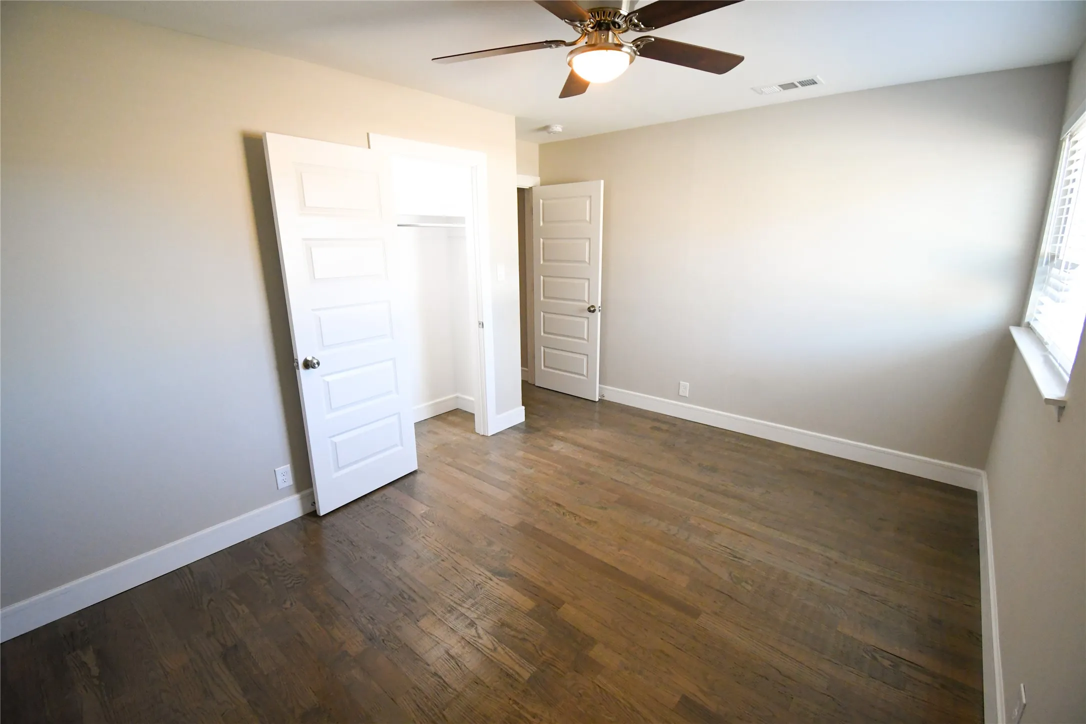 Single Family Residence For Rent in Dallas County , 1422 Addington Street, Irving, Texas 75062, 4 Bedrooms, 3 Bathrooms, 2 Garage spaces, 1,689 Sqft, built in 2022, Preowned, Price $3,100, mls#21258220, Real Estate Agent in Irving, Homes For Rent in Dallas county, Homes For Rent in Irving, Realtor in Irving Texas, Real Estate Brokerage Independent Realty Texas, Luminita Cordes Realtor