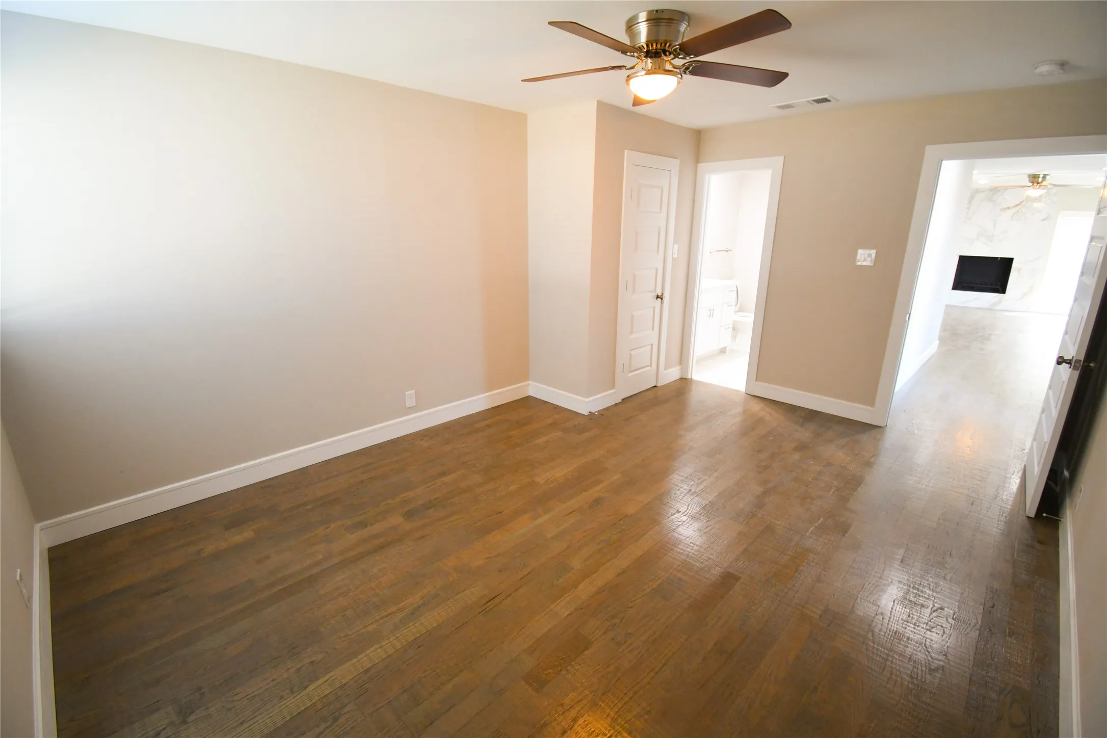 Single Family Residence For Rent in Dallas County , 1422 Addington Street, Irving, Texas 75062, 4 Bedrooms, 3 Bathrooms, 2 Garage spaces, 1,689 Sqft, built in 2022, Preowned, Price $3,100, mls#21258220, Real Estate Agent in Irving, Homes For Rent in Dallas county, Homes For Rent in Irving, Realtor in Irving Texas, Real Estate Brokerage Independent Realty Texas, Luminita Cordes Realtor
