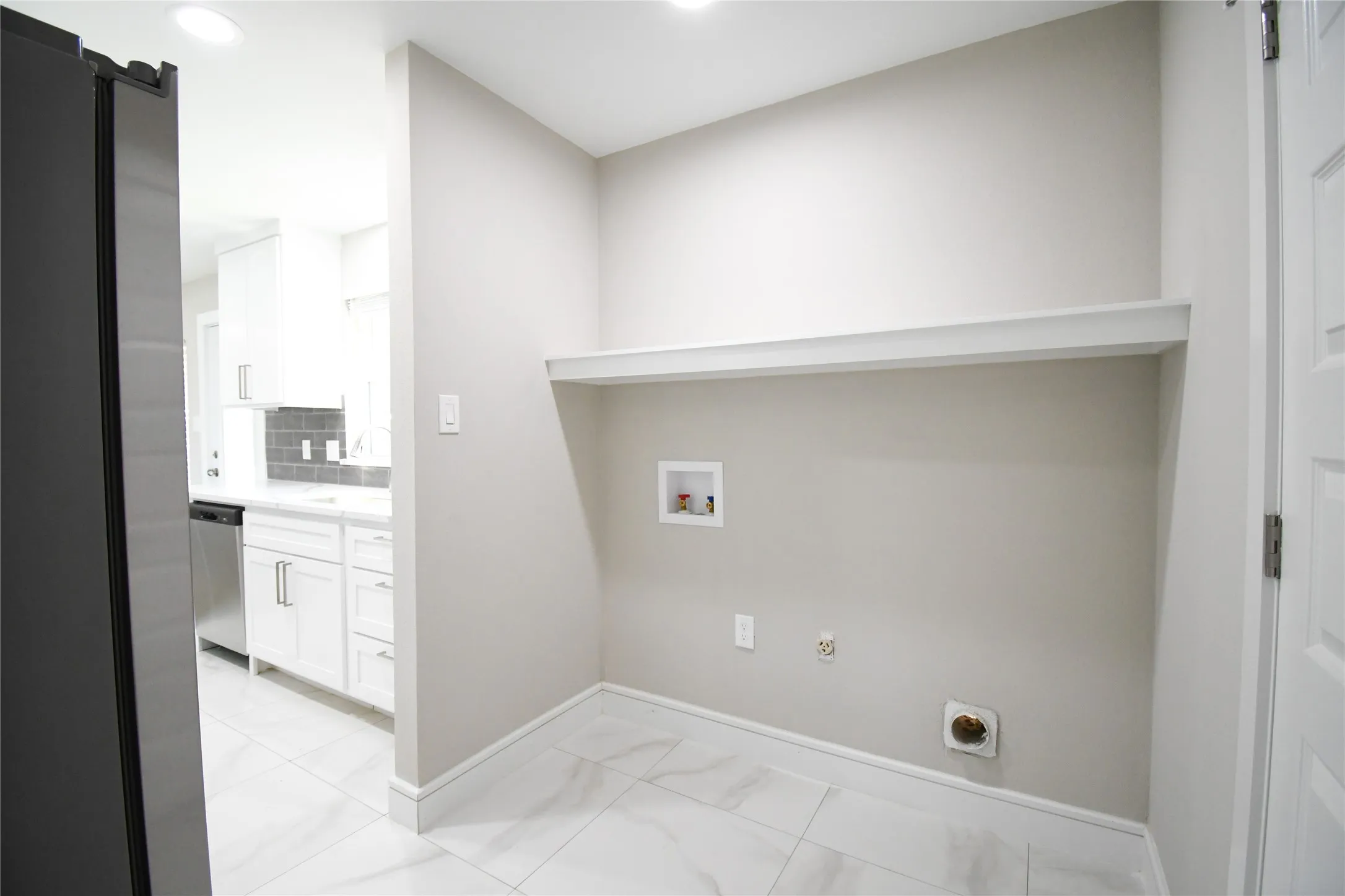 Single Family Residence For Rent in Dallas County , 1422 Addington Street, Irving, Texas 75062, 4 Bedrooms, 3 Bathrooms, 2 Garage spaces, 1,689 Sqft, built in 2022, Preowned, Price $3,100, mls#21258220, Real Estate Agent in Irving, Homes For Rent in Dallas county, Homes For Rent in Irving, Realtor in Irving Texas, Real Estate Brokerage Independent Realty Texas, Luminita Cordes Realtor