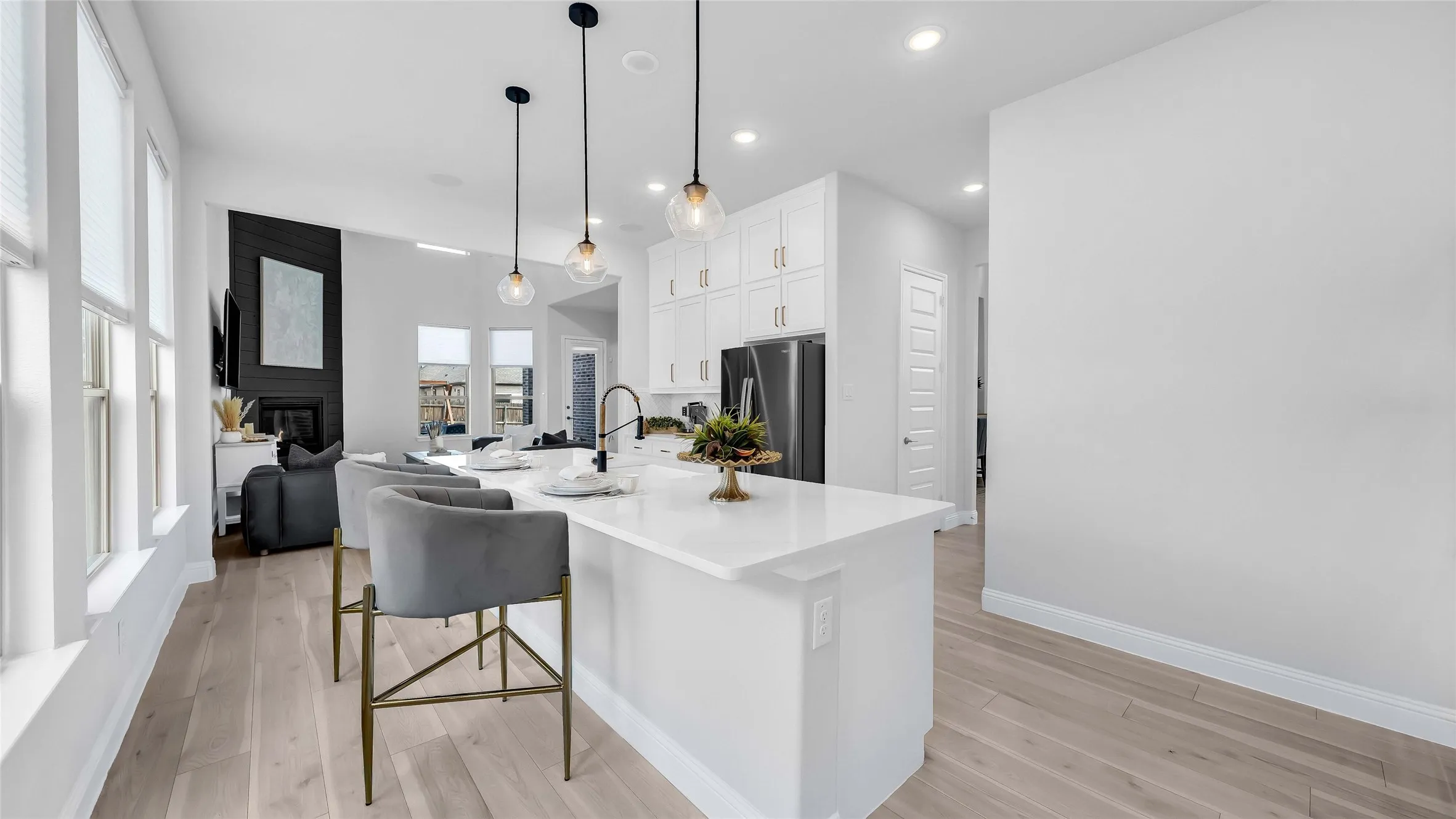 Single Family Residence For Sale in Denton County , 1017 Wrenwood Drive, Justin, Texas 76247, 4 Bedroom, 4 Bathroom, 2 Garage spaces, 3,835 Sqft, built in 2020, mls#21258218, Real Estate Agent in Justin, Homes For Sale in Denton county, Homes For Sale in Justin, Realtor in Justin Texas, Real Estate Brokerage Independent Realty Texas, Luminita Cordes Realtor