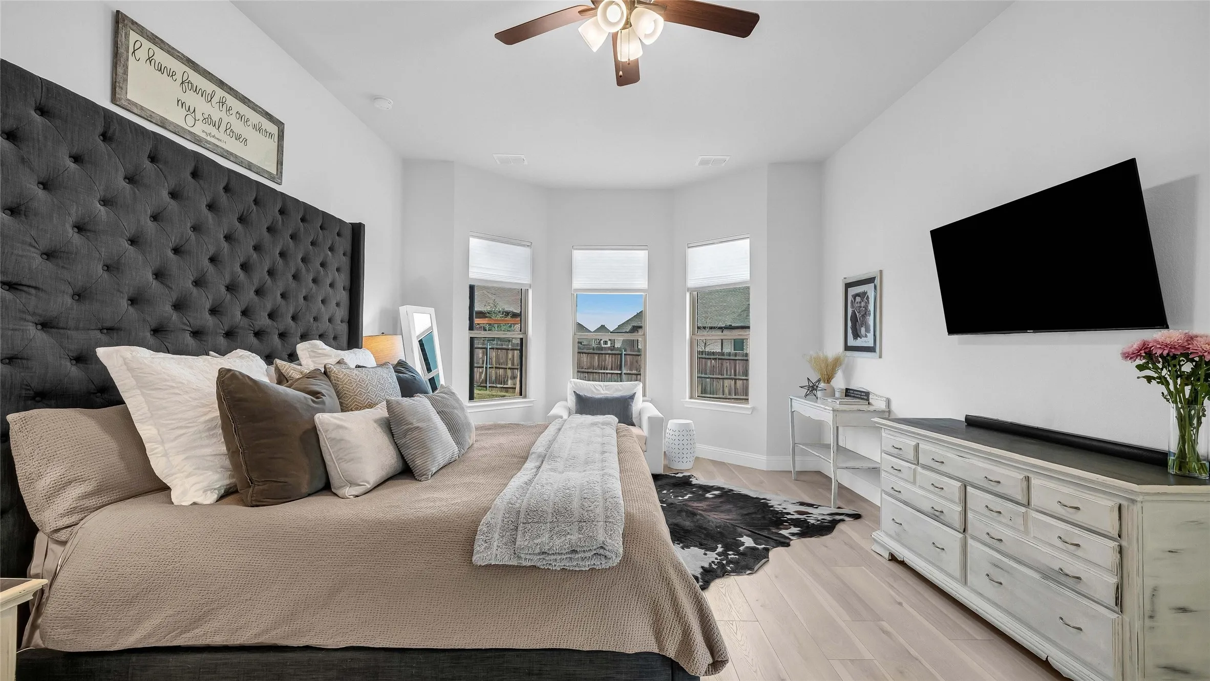 Single Family Residence For Sale in Denton County , 1017 Wrenwood Drive, Justin, Texas 76247, 4 Bedroom, 4 Bathroom, 2 Garage spaces, 3,835 Sqft, built in 2020, mls#21258218, Real Estate Agent in Justin, Homes For Sale in Denton county, Homes For Sale in Justin, Realtor in Justin Texas, Real Estate Brokerage Independent Realty Texas, Luminita Cordes Realtor