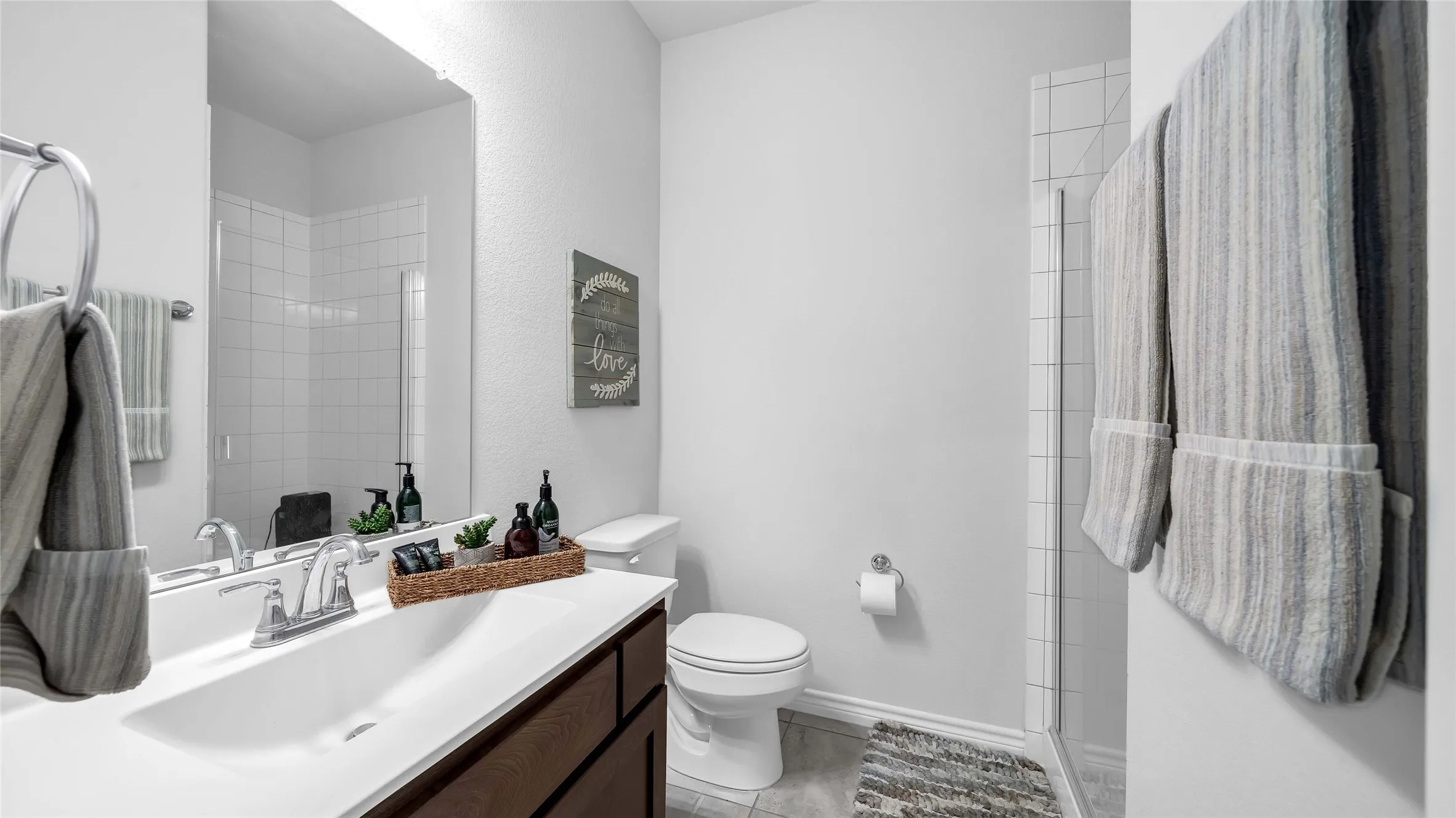 Single Family Residence For Sale in Denton County , 1017 Wrenwood Drive, Justin, Texas 76247, 4 Bedroom, 4 Bathroom, 2 Garage spaces, 3,835 Sqft, built in 2020, mls#21258218, Real Estate Agent in Justin, Homes For Sale in Denton county, Homes For Sale in Justin, Realtor in Justin Texas, Real Estate Brokerage Independent Realty Texas, Luminita Cordes Realtor