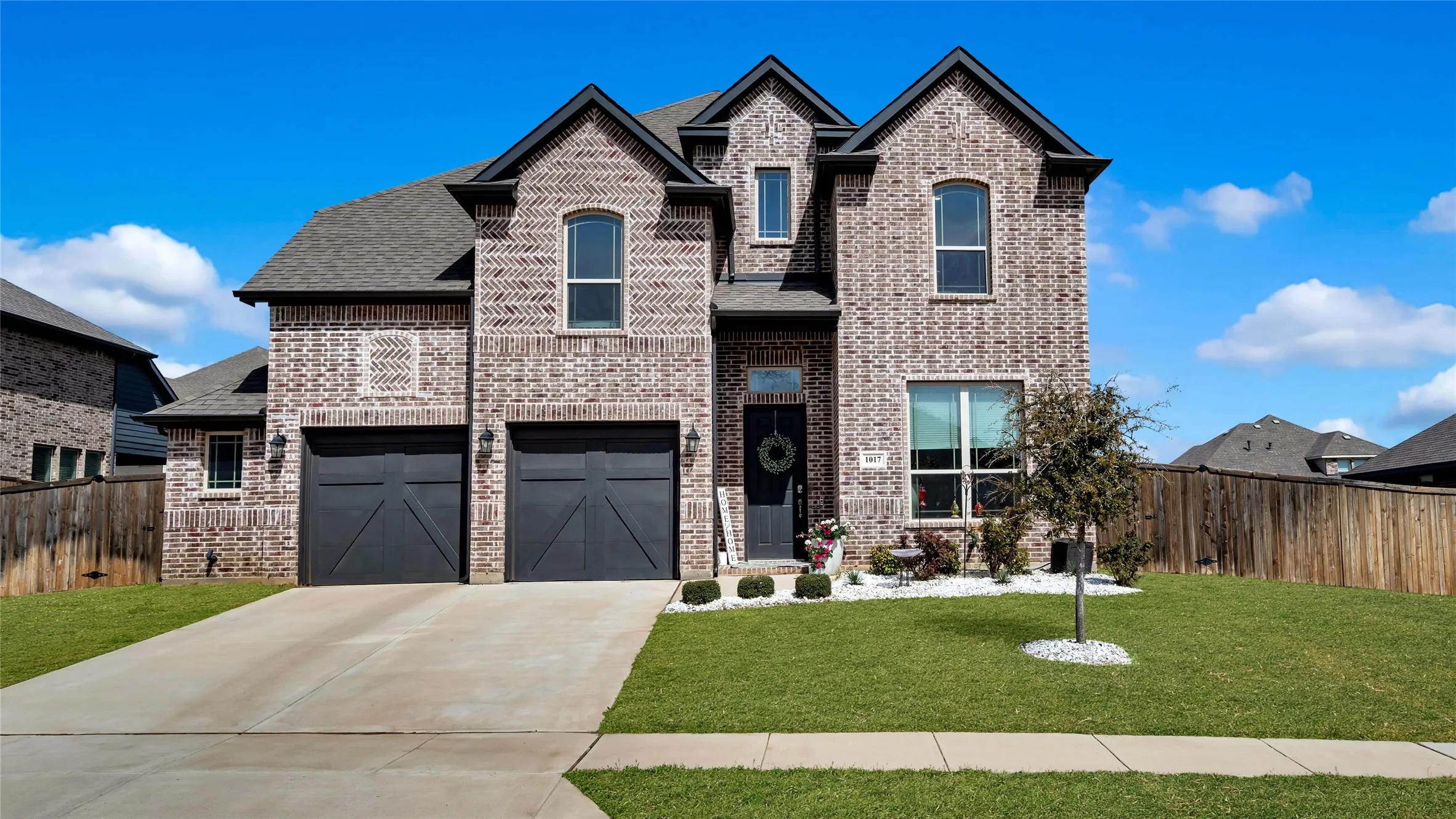 Single Family Residence For Sale in Denton County , 1017 Wrenwood Drive, Justin, Texas 76247, 4 Bedroom, 4 Bathroom, 2 Garage spaces, 3,835 Sqft, built in 2020, mls#21258218, Real Estate Agent in Justin, Homes For Sale in Denton county, Homes For Sale in Justin, Realtor in Justin Texas, Real Estate Brokerage Independent Realty Texas, Luminita Cordes Realtor