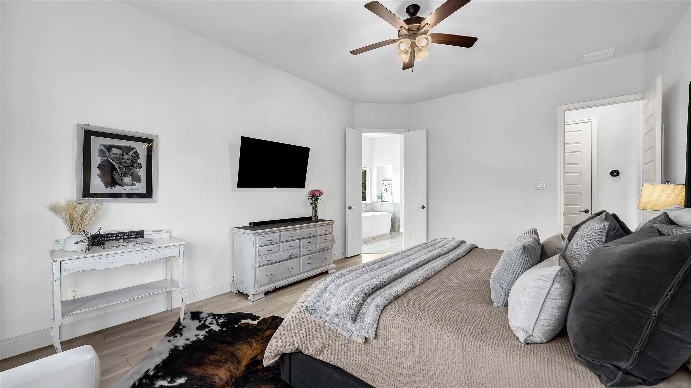 Single Family Residence For Sale in Denton County , 1017 Wrenwood Drive, Justin, Texas 76247, 4 Bedroom, 4 Bathroom, 2 Garage spaces, 3,835 Sqft, built in 2020, mls#21258218, Real Estate Agent in Justin, Homes For Sale in Denton county, Homes For Sale in Justin, Realtor in Justin Texas, Real Estate Brokerage Independent Realty Texas, Luminita Cordes Realtor