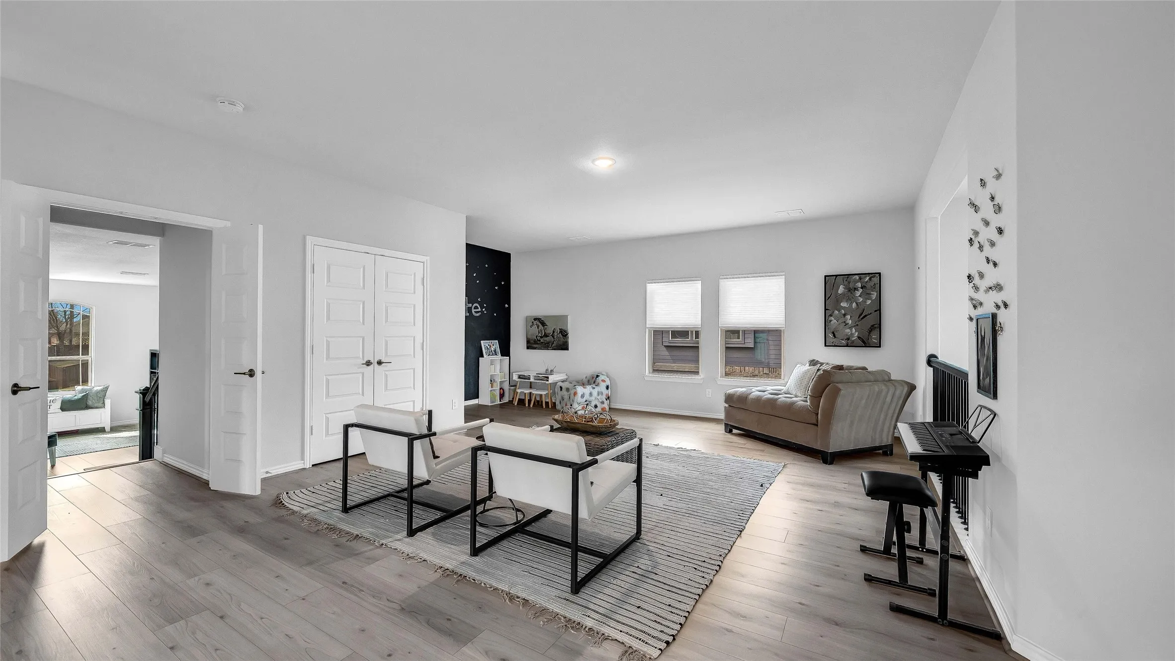 Single Family Residence For Sale in Denton County , 1017 Wrenwood Drive, Justin, Texas 76247, 4 Bedroom, 4 Bathroom, 2 Garage spaces, 3,835 Sqft, built in 2020, mls#21258218, Real Estate Agent in Justin, Homes For Sale in Denton county, Homes For Sale in Justin, Realtor in Justin Texas, Real Estate Brokerage Independent Realty Texas, Luminita Cordes Realtor