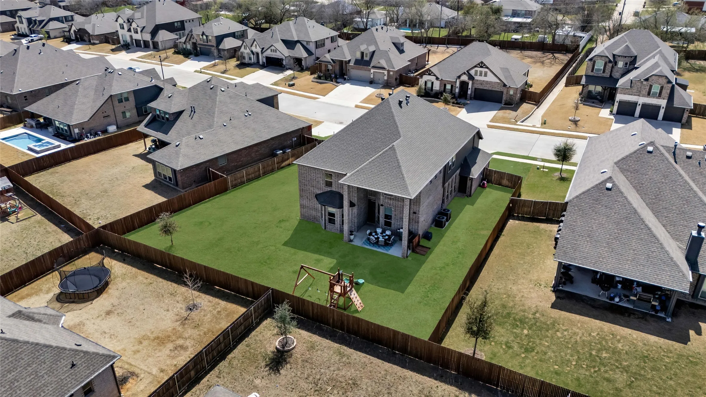 Single Family Residence For Sale in Denton County , 1017 Wrenwood Drive, Justin, Texas 76247, 4 Bedroom, 4 Bathroom, 2 Garage spaces, 3,835 Sqft, built in 2020, mls#21258218, Real Estate Agent in Justin, Homes For Sale in Denton county, Homes For Sale in Justin, Realtor in Justin Texas, Real Estate Brokerage Independent Realty Texas, Luminita Cordes Realtor