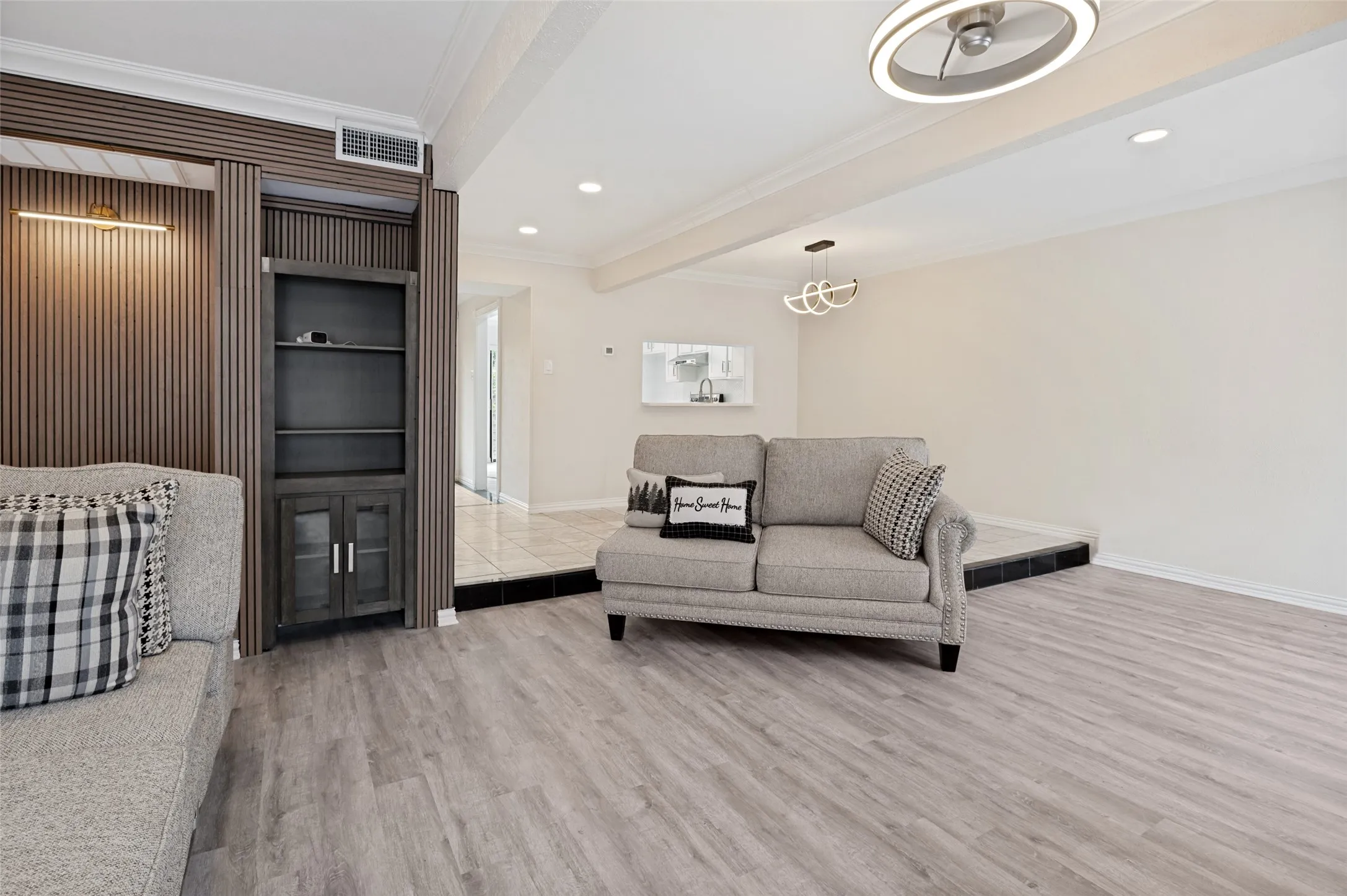 Condominium For Sale in Dallas County , 4280 Cuesta Drive, Irving, Texas 75038, 3 Bedrooms, 3 Bathrooms, 2 Garage spaces, 1,461 Sqft, built in 1981, Price $319,900, mls#21252550, Real Estate Agent in Irving, Homes For Sale in Dallas county, Homes For Sale in Irving, Realtor in Irving Texas, Real Estate Brokerage Independent Realty Texas, Luminita Cordes Realtor