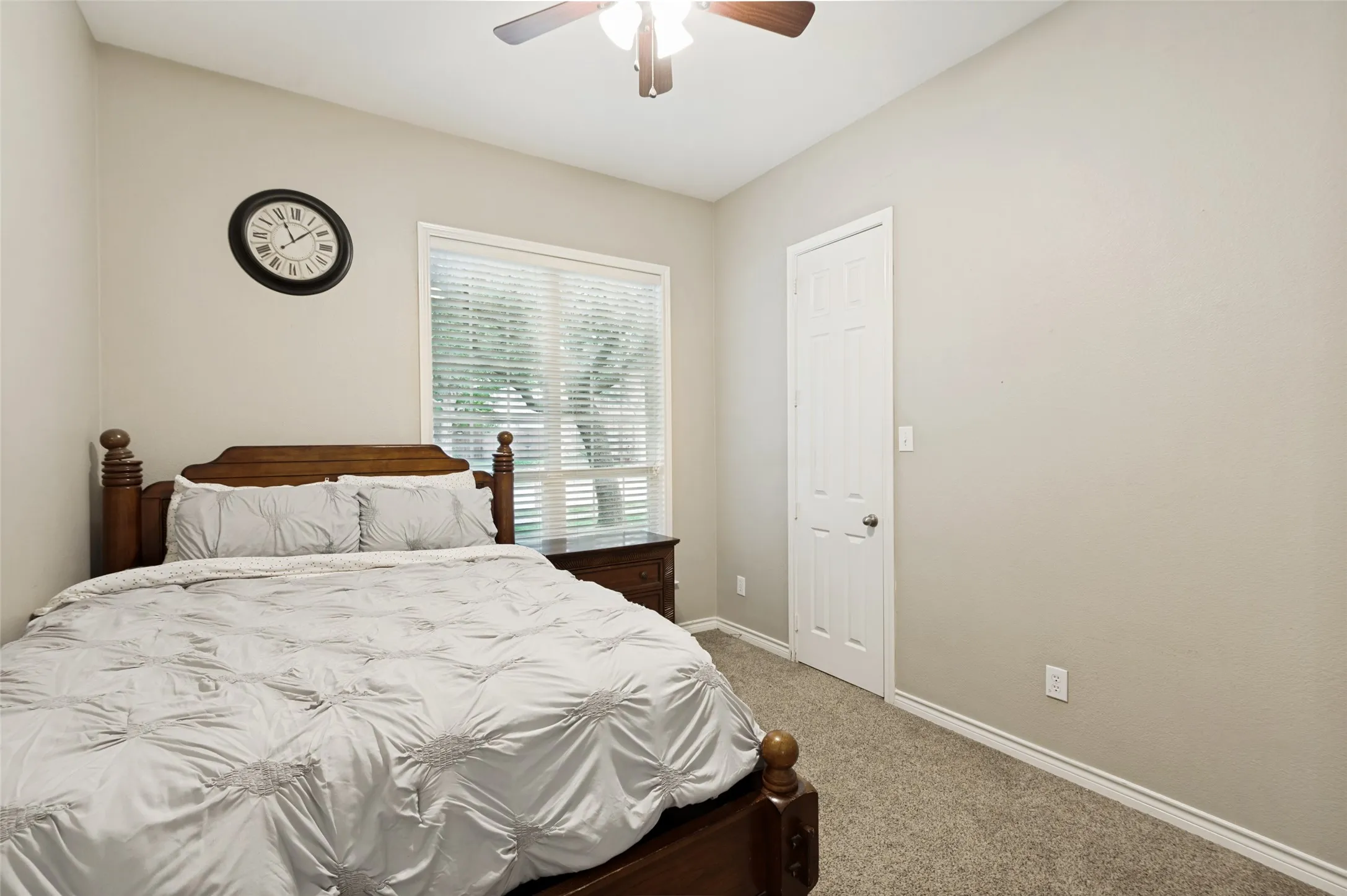 Single Family Residence For Sale in Denton County , 13348 Mondovi Drive, Frisco, Texas 75033, 3 Bedroom, 2 Bathroom, 2 Garage spaces, 2,050 Sqft, built in 2003, Price $470,000, mls#21258255, Real Estate Agent in Frisco, Homes For Sale in Denton county, Homes For Sale in Frisco, Realtor in Frisco Texas, Real Estate Brokerage Independent Realty Texas, Luminita Cordes Realtor