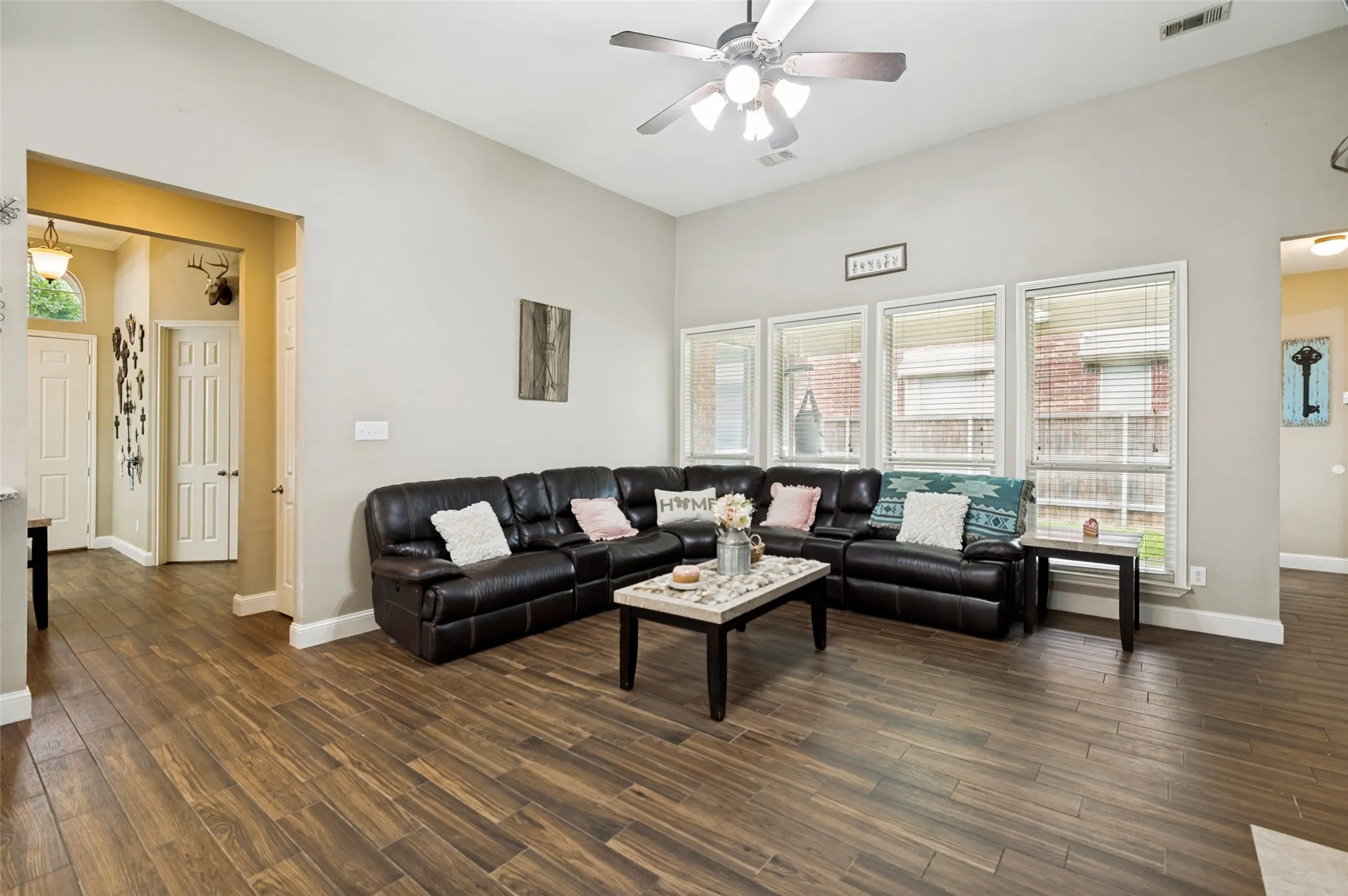 Single Family Residence For Sale in Denton County , 13348 Mondovi Drive, Frisco, Texas 75033, 3 Bedroom, 2 Bathroom, 2 Garage spaces, 2,050 Sqft, built in 2003, Price $470,000, mls#21258255, Real Estate Agent in Frisco, Homes For Sale in Denton county, Homes For Sale in Frisco, Realtor in Frisco Texas, Real Estate Brokerage Independent Realty Texas, Luminita Cordes Realtor