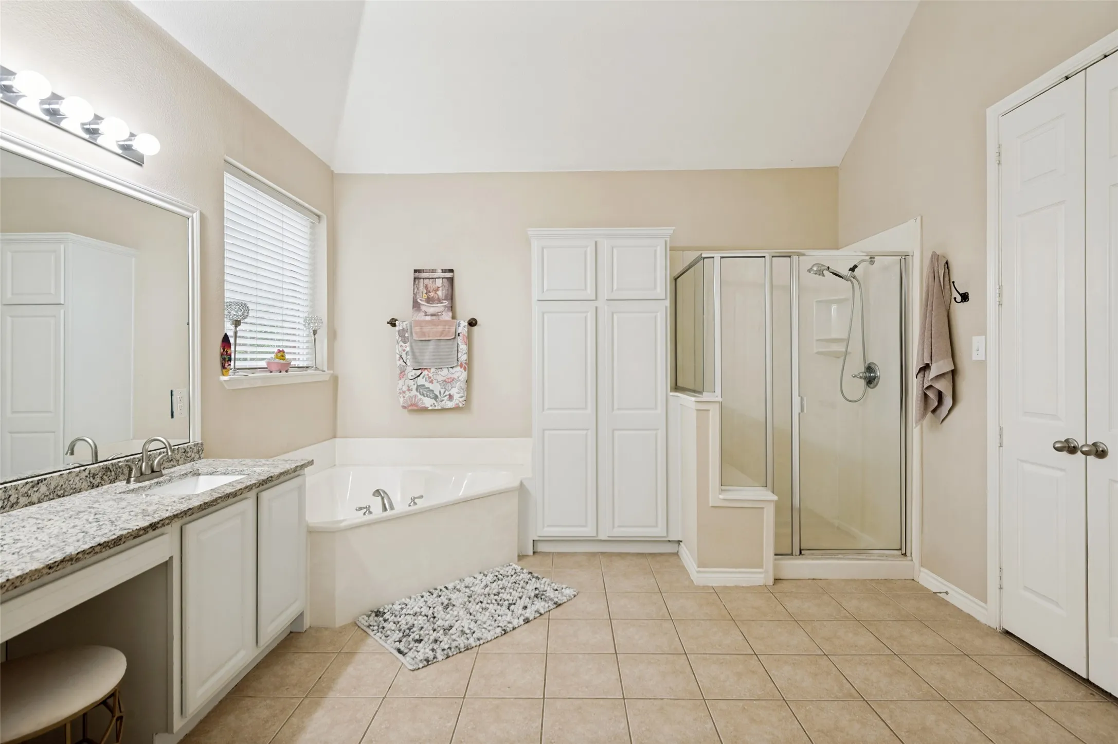 Single Family Residence For Sale in Denton County , 13348 Mondovi Drive, Frisco, Texas 75033, 3 Bedroom, 2 Bathroom, 2 Garage spaces, 2,050 Sqft, built in 2003, Price $470,000, mls#21258255, Real Estate Agent in Frisco, Homes For Sale in Denton county, Homes For Sale in Frisco, Realtor in Frisco Texas, Real Estate Brokerage Independent Realty Texas, Luminita Cordes Realtor