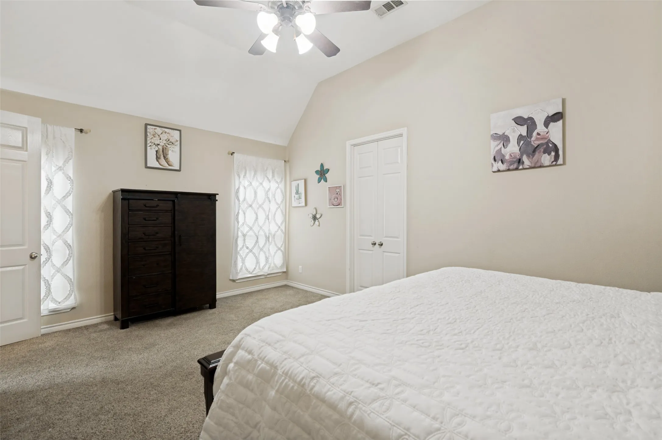 Single Family Residence For Sale in Denton County , 13348 Mondovi Drive, Frisco, Texas 75033, 3 Bedroom, 2 Bathroom, 2 Garage spaces, 2,050 Sqft, built in 2003, Price $470,000, mls#21258255, Real Estate Agent in Frisco, Homes For Sale in Denton county, Homes For Sale in Frisco, Realtor in Frisco Texas, Real Estate Brokerage Independent Realty Texas, Luminita Cordes Realtor