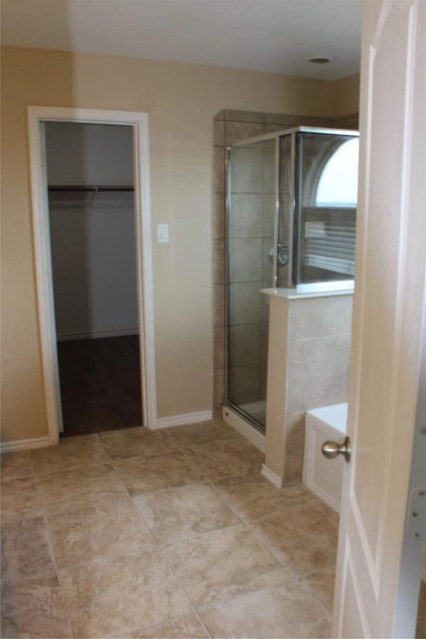 Single Family Residence For Rent in Johnson County , 2435 Castle Pines Drive, Burleson, Texas 76028, 4 Bedroom, 3 Bathroom, 2 Garage spaces, 3,064 Sqft, built in 2007, mls#21256322, Real Estate Agent in Burleson, Homes For Rent in Johnson county, Homes For Rent in Burleson, Realtor in Burleson Texas, Real Estate Brokerage Independent Realty Texas, Luminita Cordes Realtor
